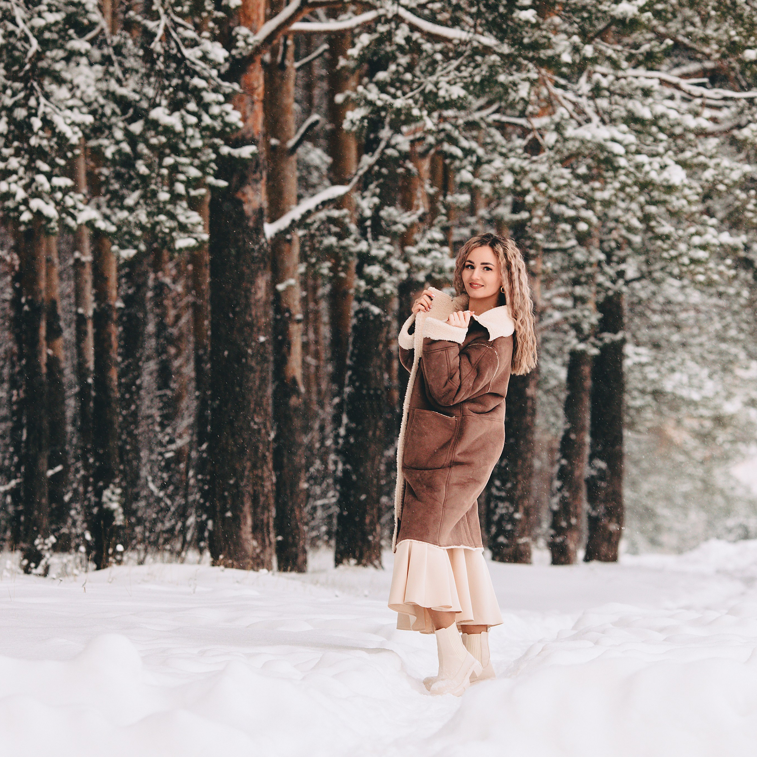 Индивидуальная зимняя фотосессия в лесу. Дима Никитин свадебный и семейный фотограф в Ижевске и Удмуртии с 2007 года