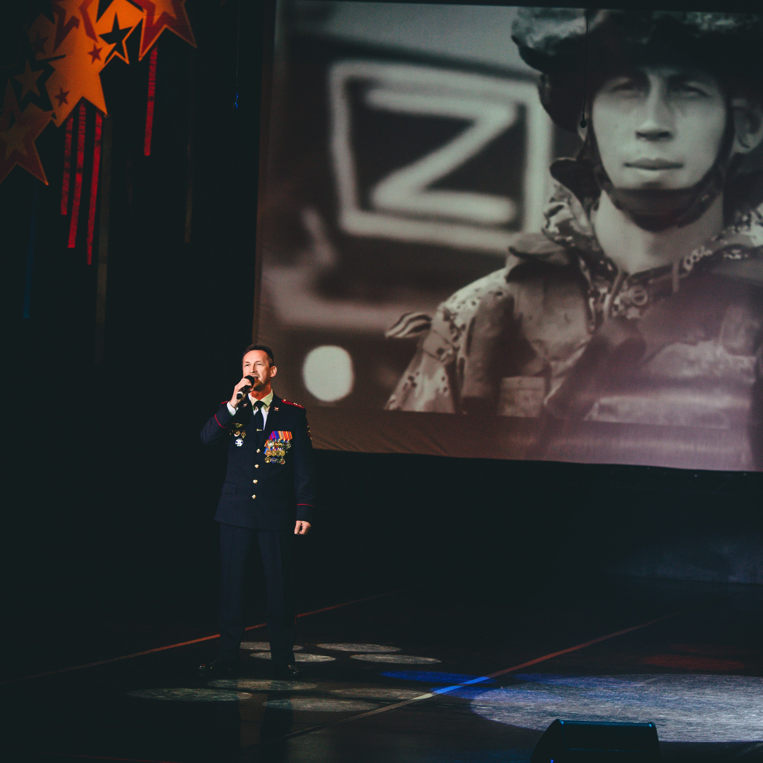 Фотосессия концерта посвященное Дню защитника Отечества. Дима Никитин свадебный и семейный фотограф в Ижевске и Удмуртии с 2007 года