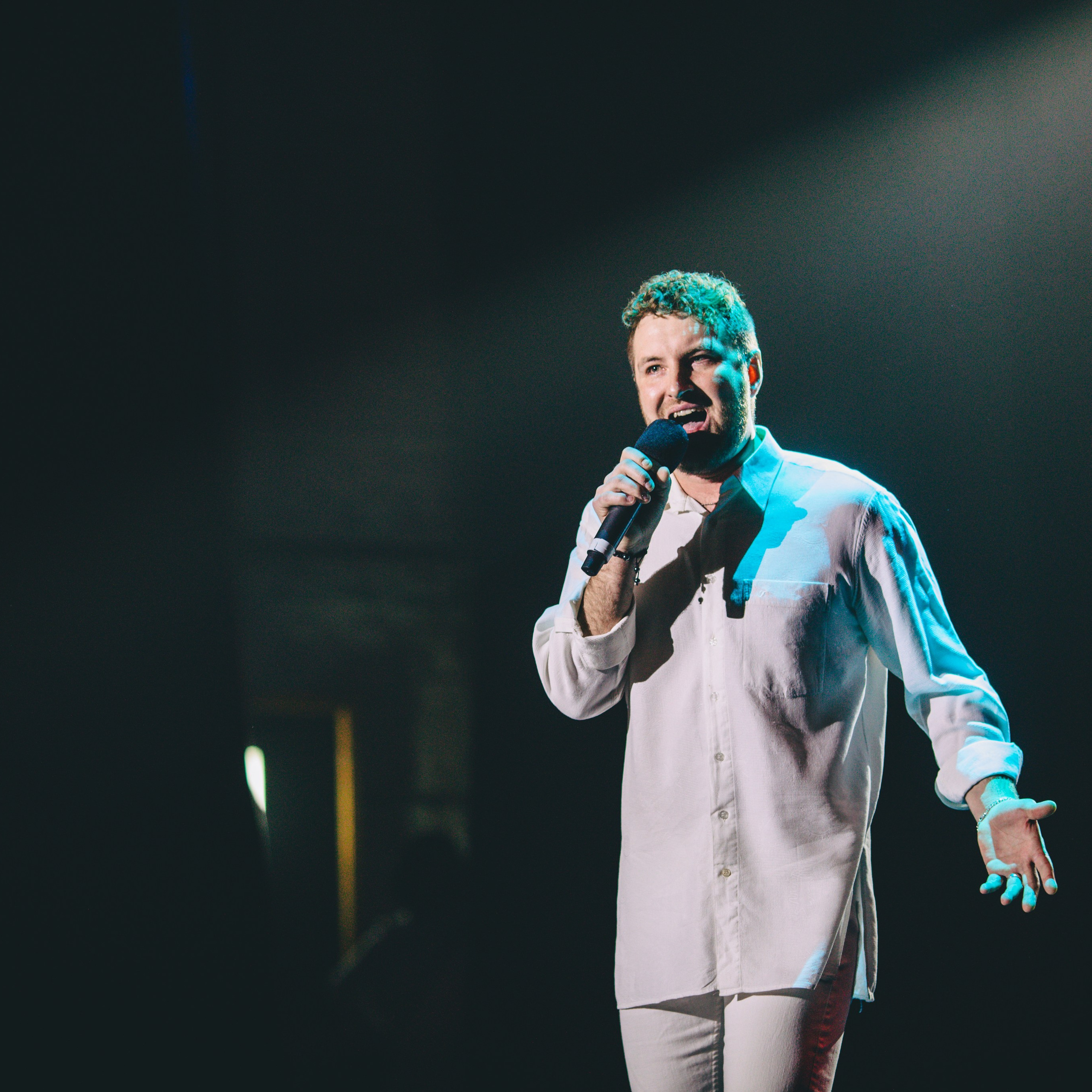 Фотосессия концерта посвященное Дню защитника Отечества. Дима Никитин свадебный и семейный фотограф в Ижевске и Удмуртии с 2007 года