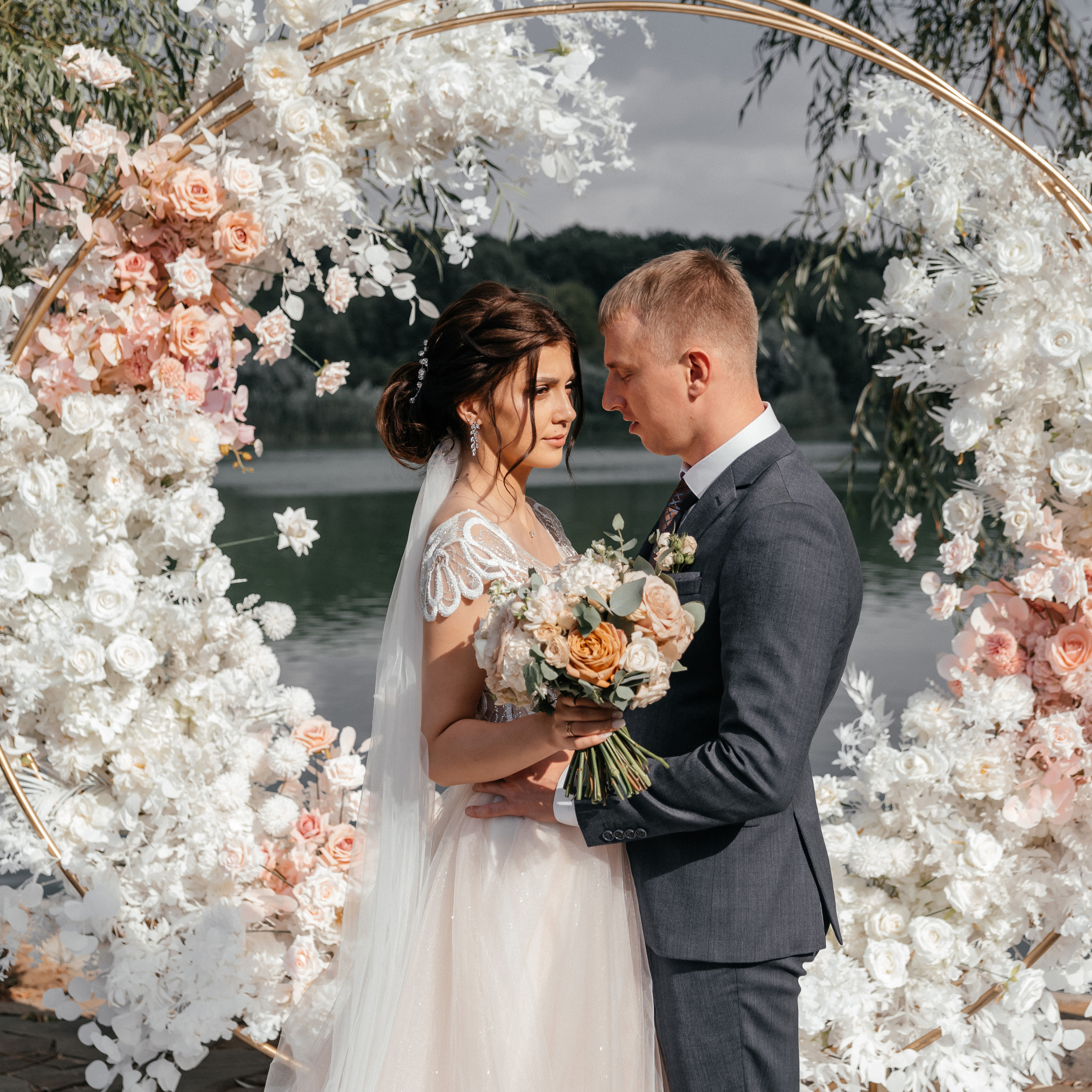 Отзывы о свадебном фотографе Константин Воронов. Свадебный фотограф Курск Константин Воронов