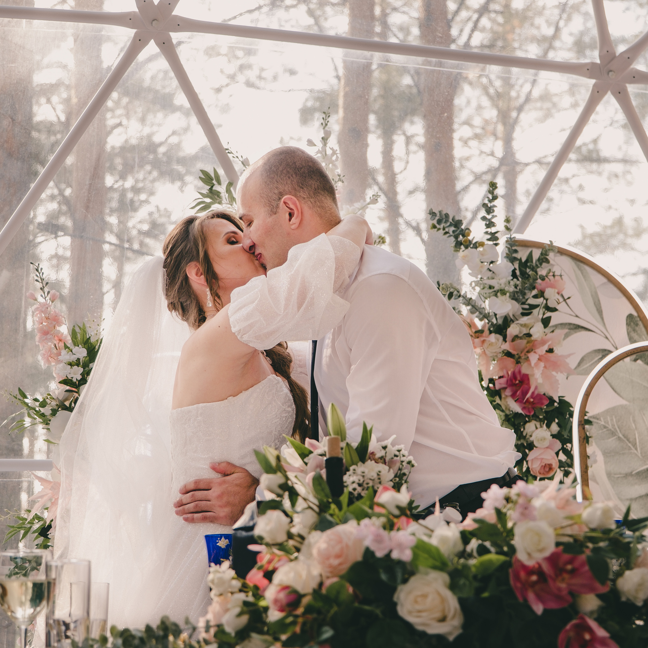 Свадебный банкет в «Лесной галактике»