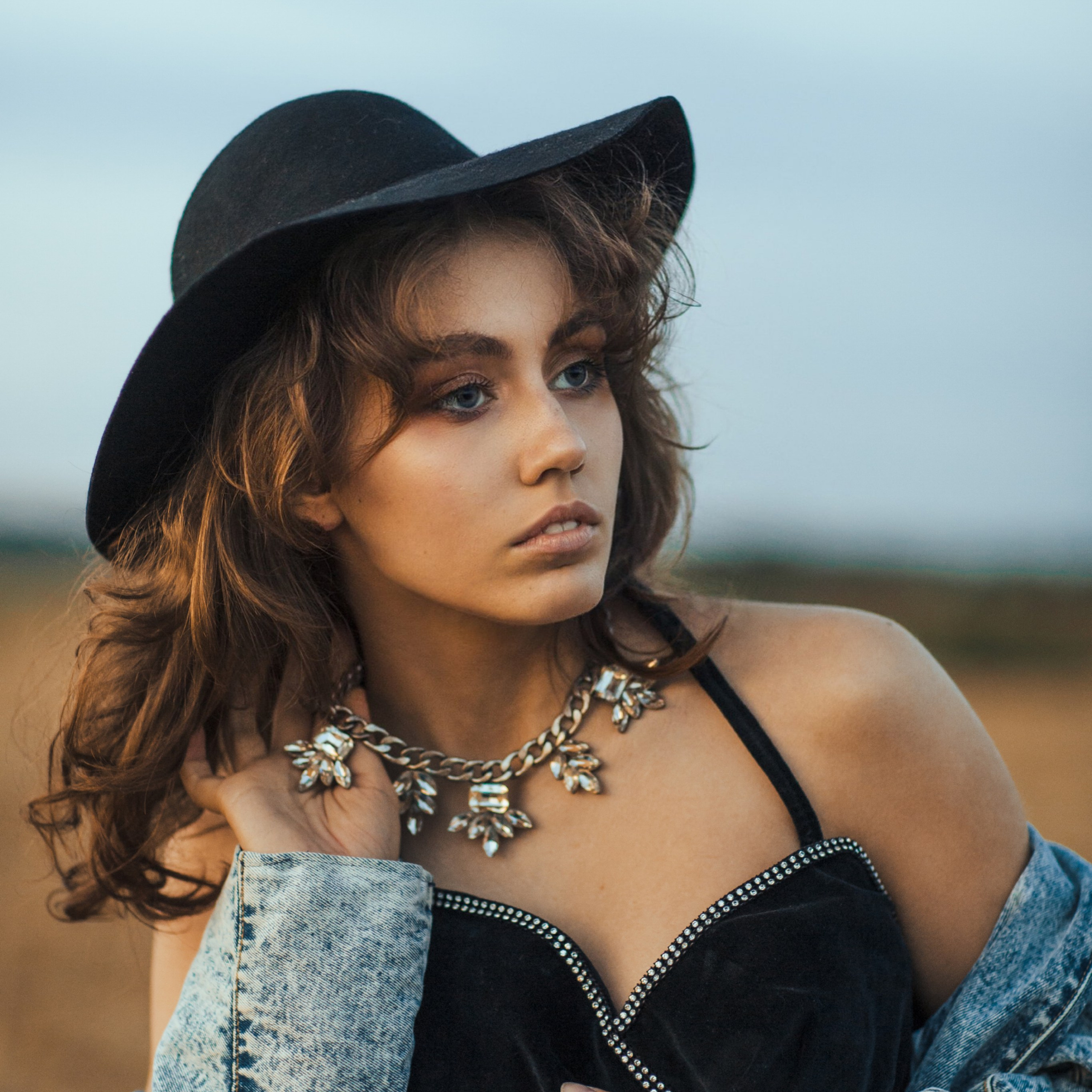 Фотосессия в пшенице для бренда Vintage Dream