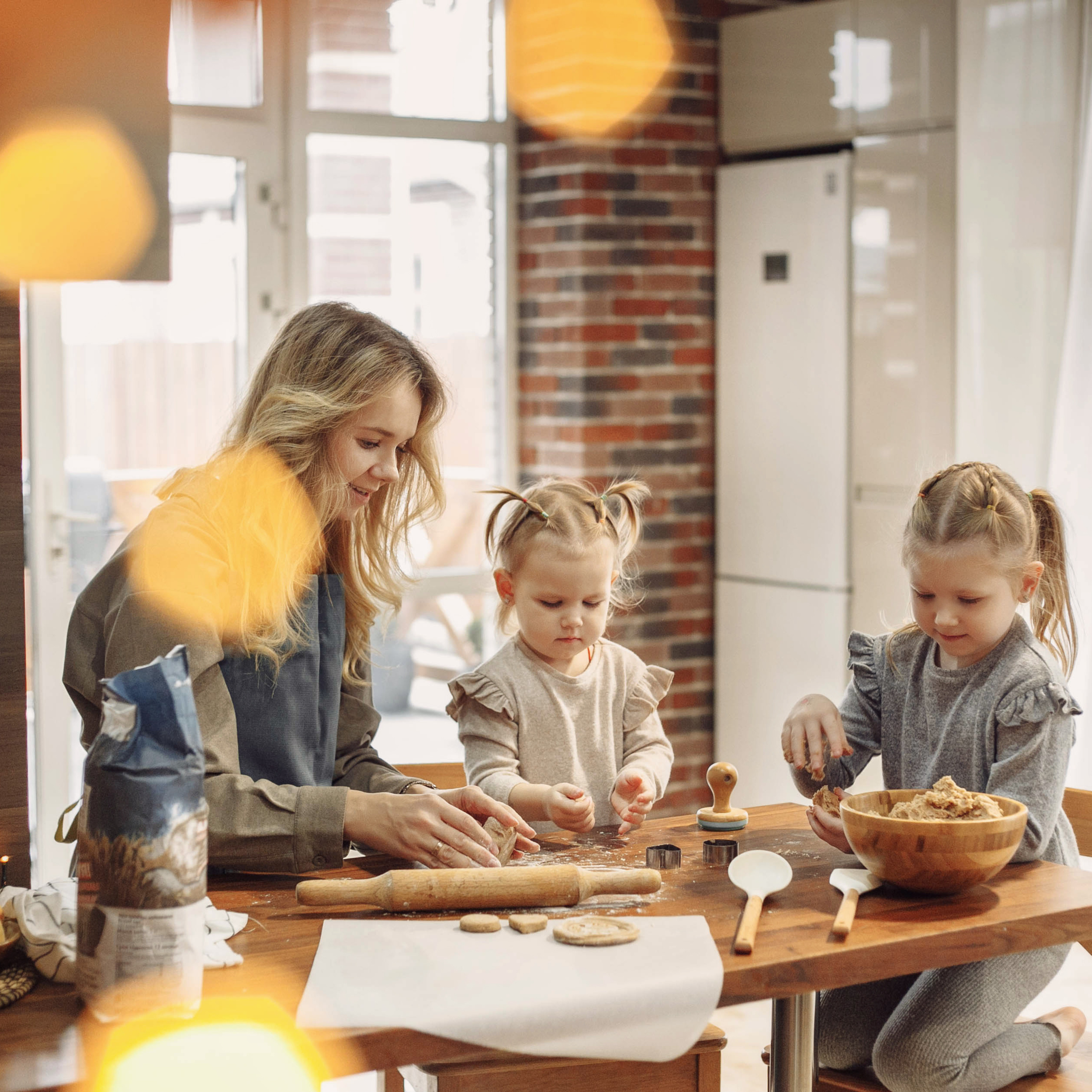 Праздник к нам приходит