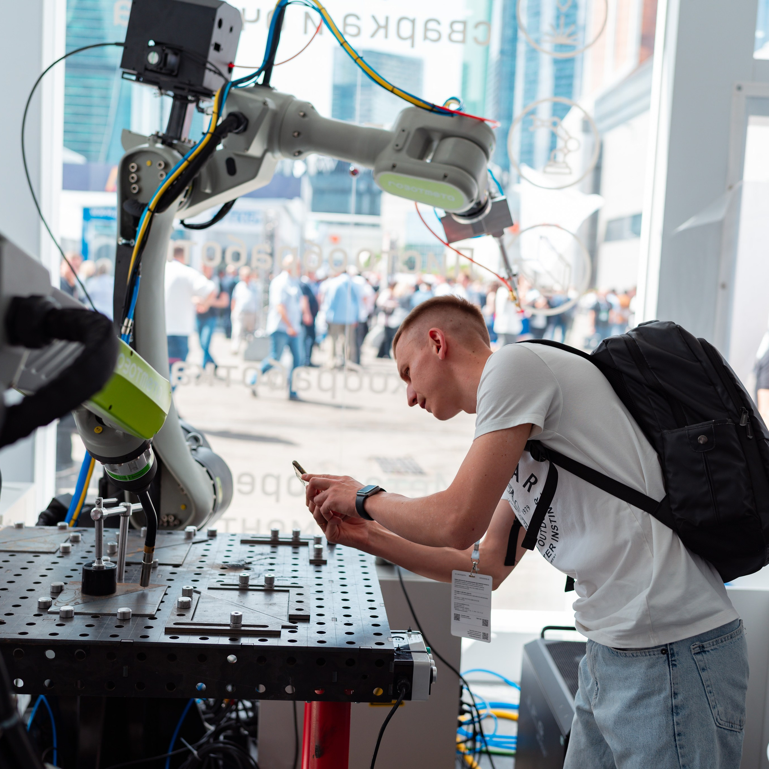 Фотограф на выставку. Репортажный фотограф в Москве Измалков Артем