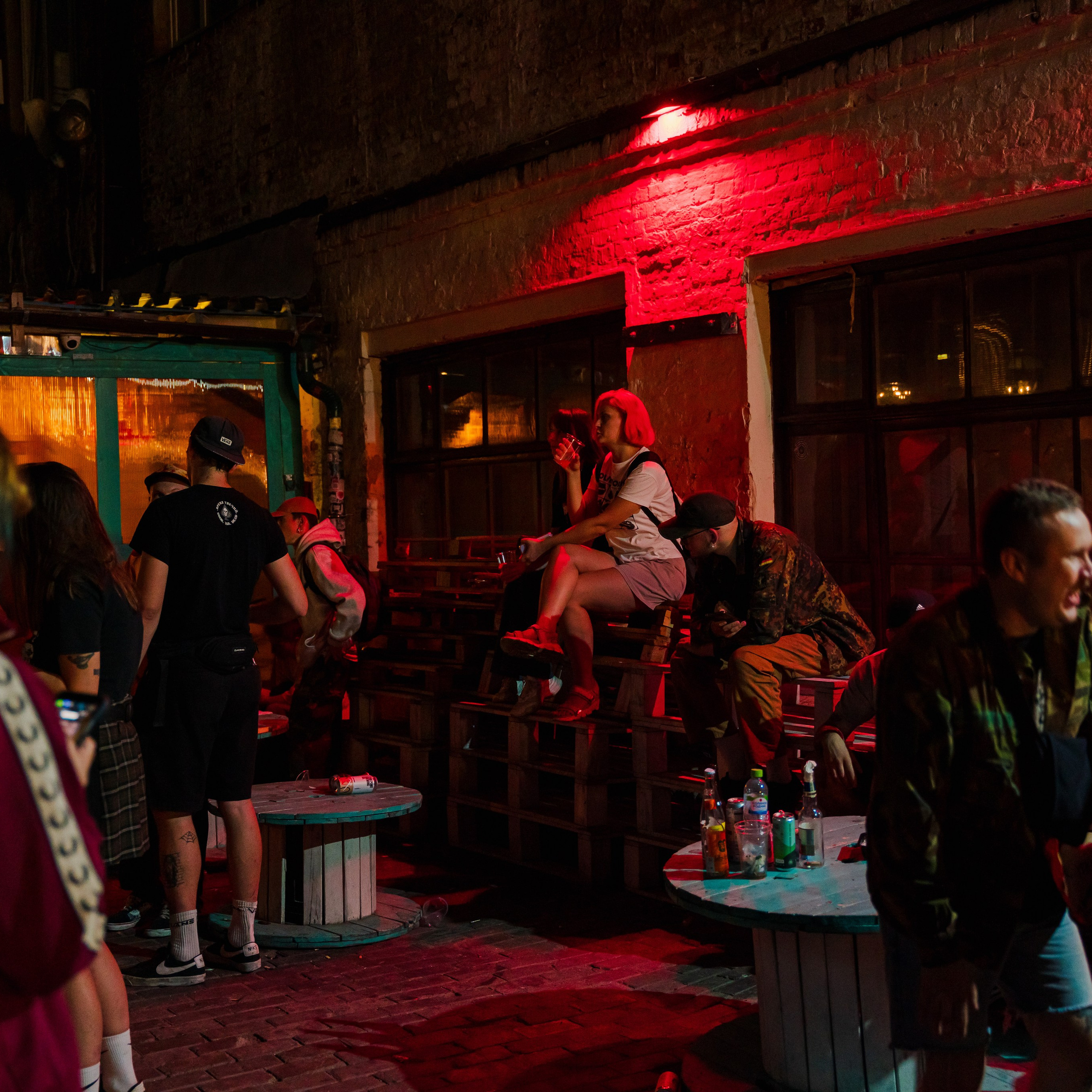 Стрит-фотография. Ночная Москва, ул. Ольховская. Репортажный фотограф в Москве Измалков Артем