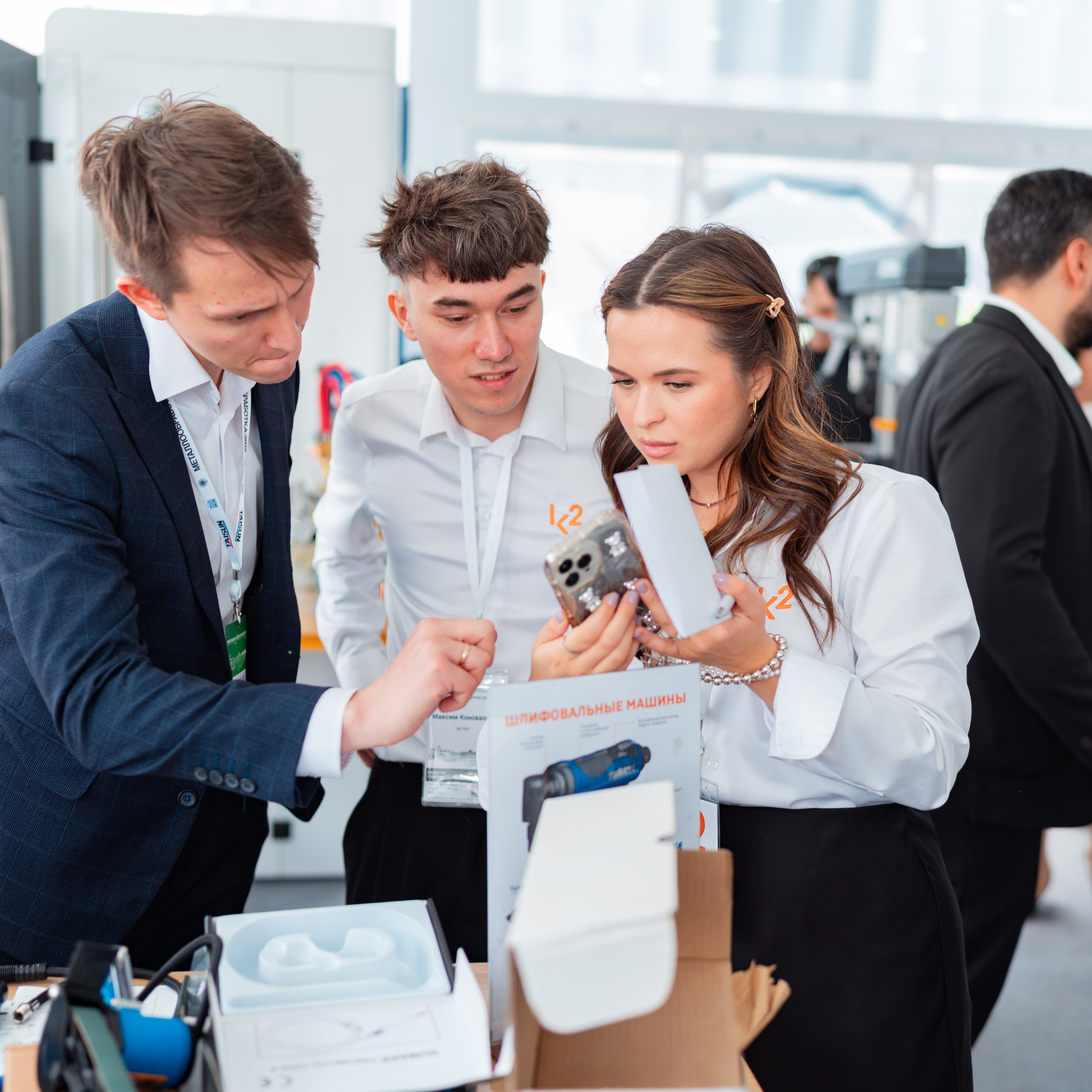 Фотограф на выставку. Репортажный фотограф в Москве Измалков Артем