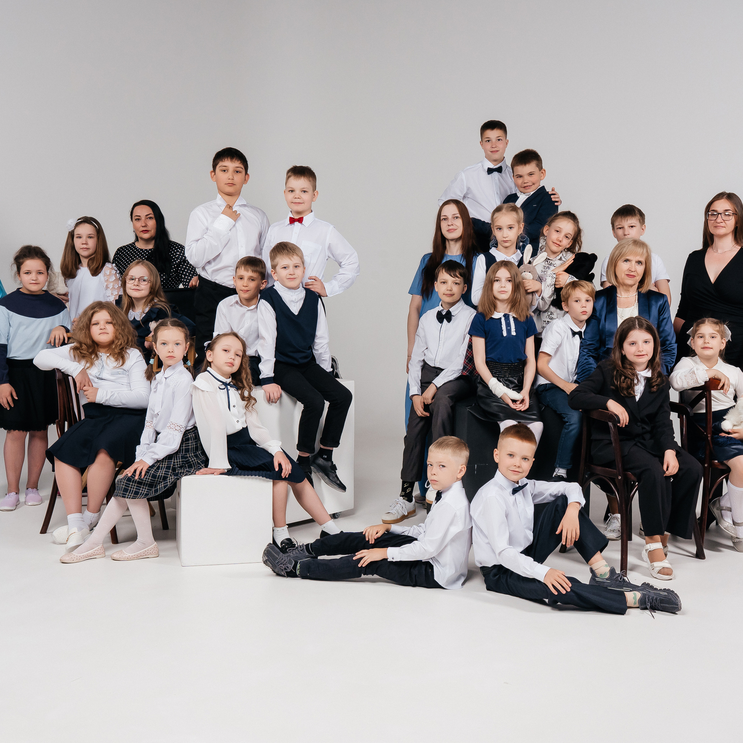 1-4 классы. Фотосессия в студии.