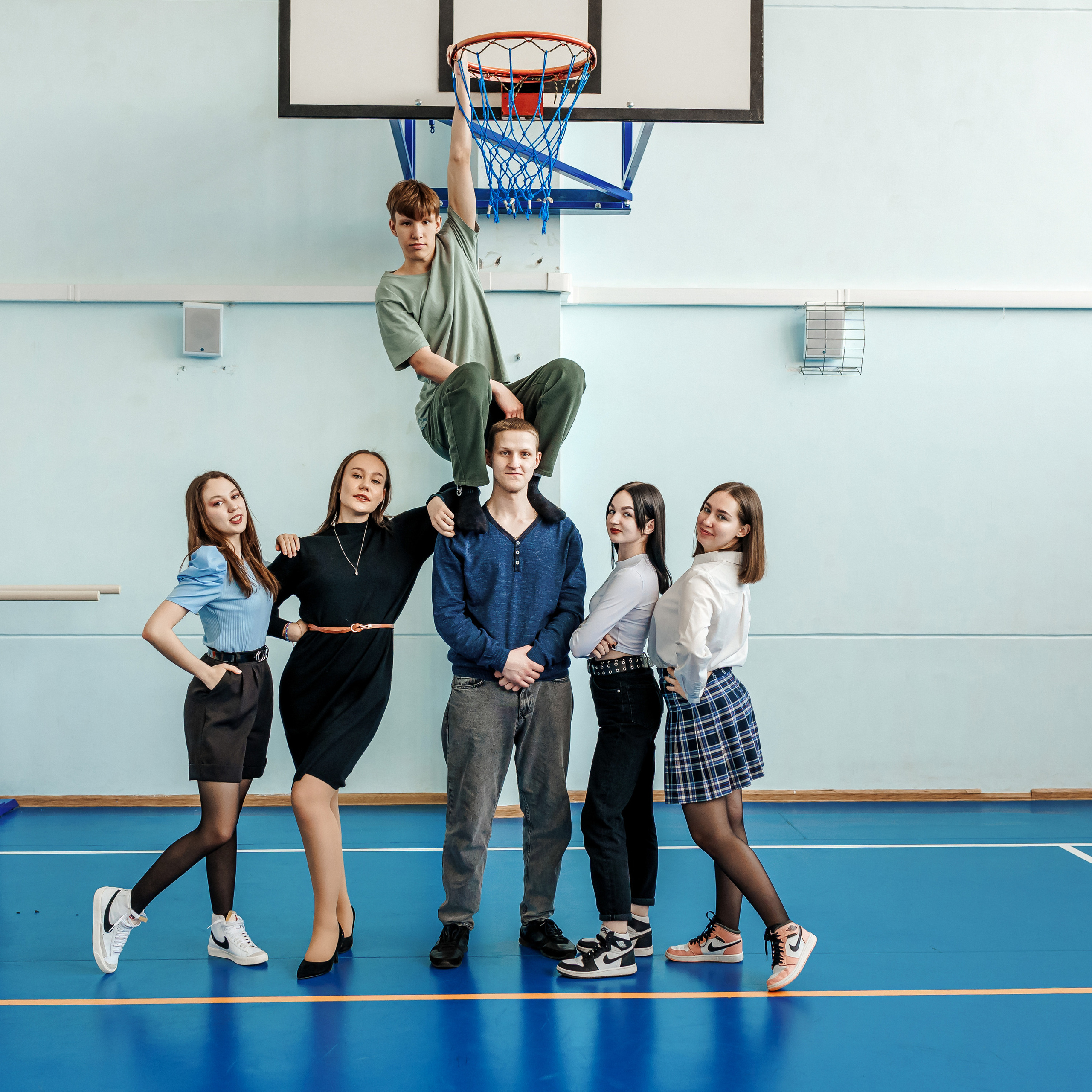 Грани. Съемка в библиотеке, в  классе и спортзале.