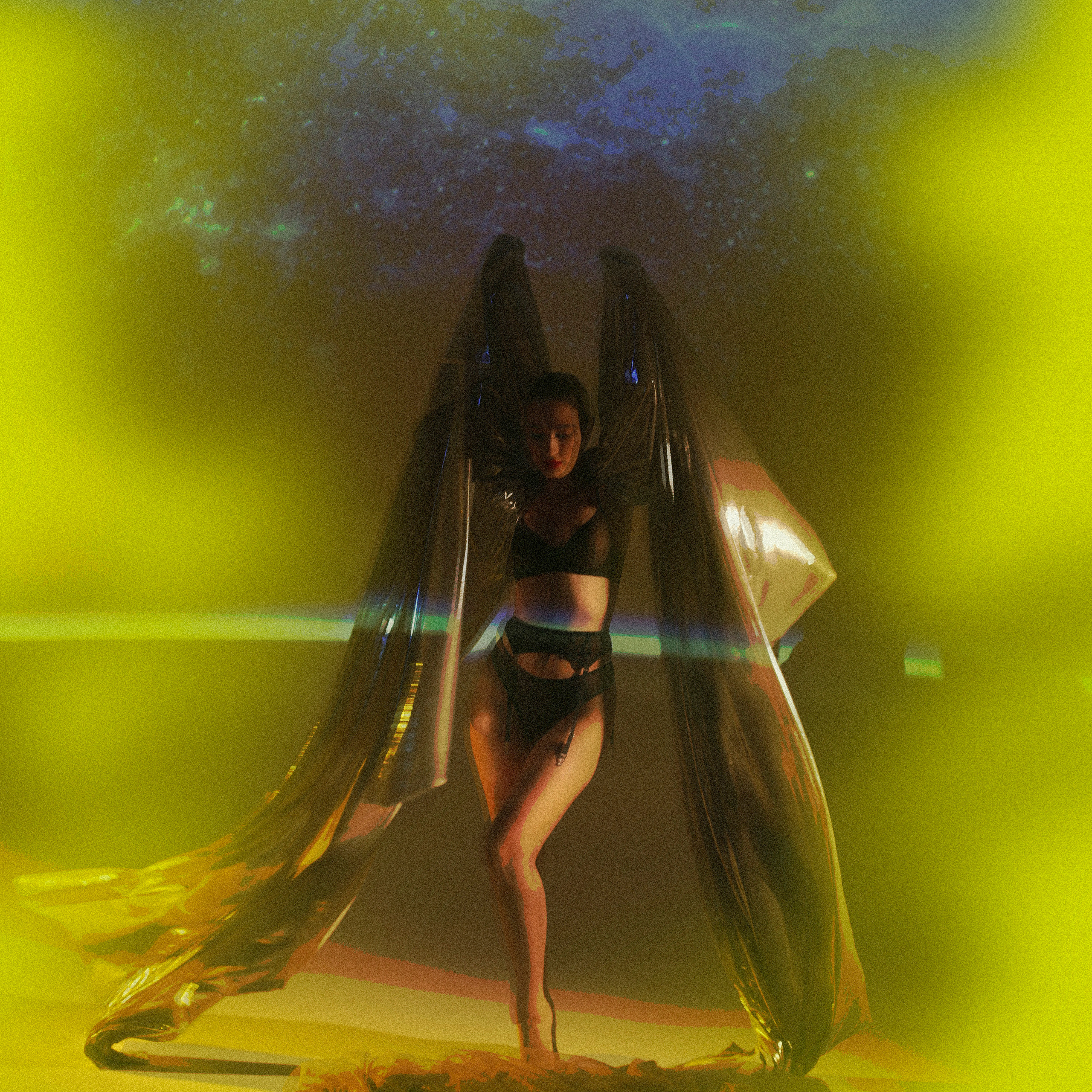 ЖЕНСКИЙ ПОРТРЕТ