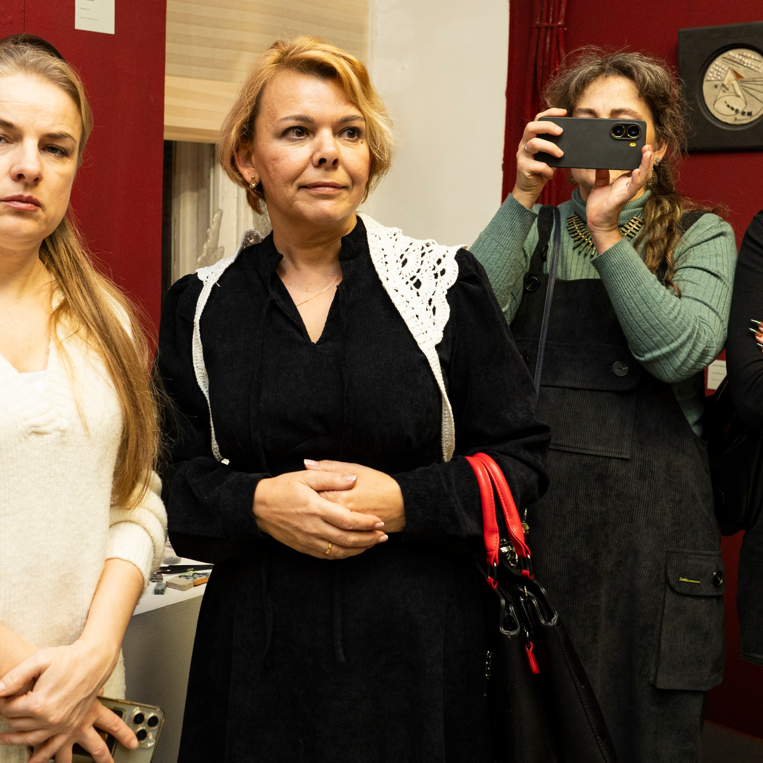 /МОНУМЕНТАЛКА ПОД МИКРОСКОПОМ/. Ассоциация художников монументалистов г. Москва