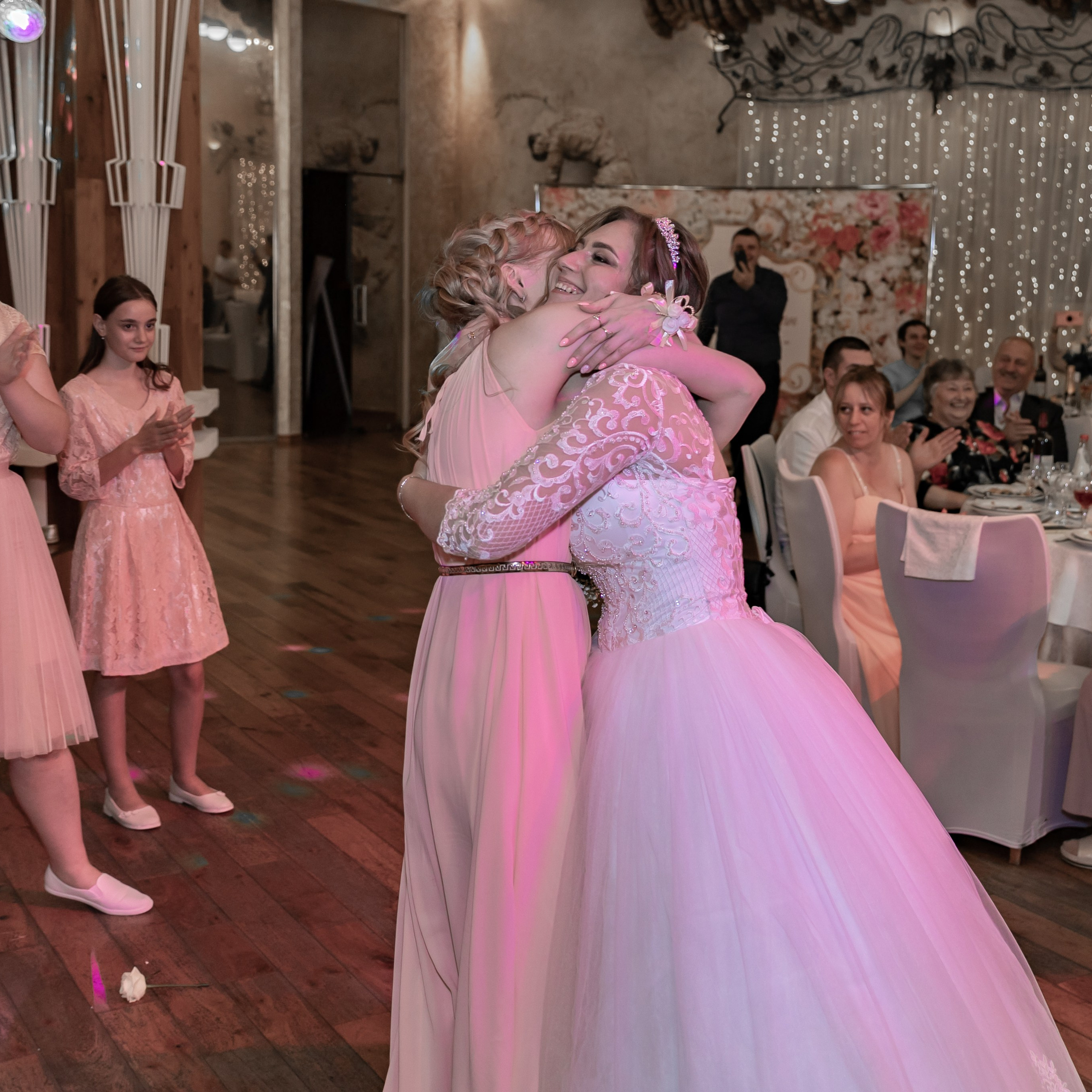 Роман и Юлия. ФотоВидеоСъемка свадеб и мероприятий