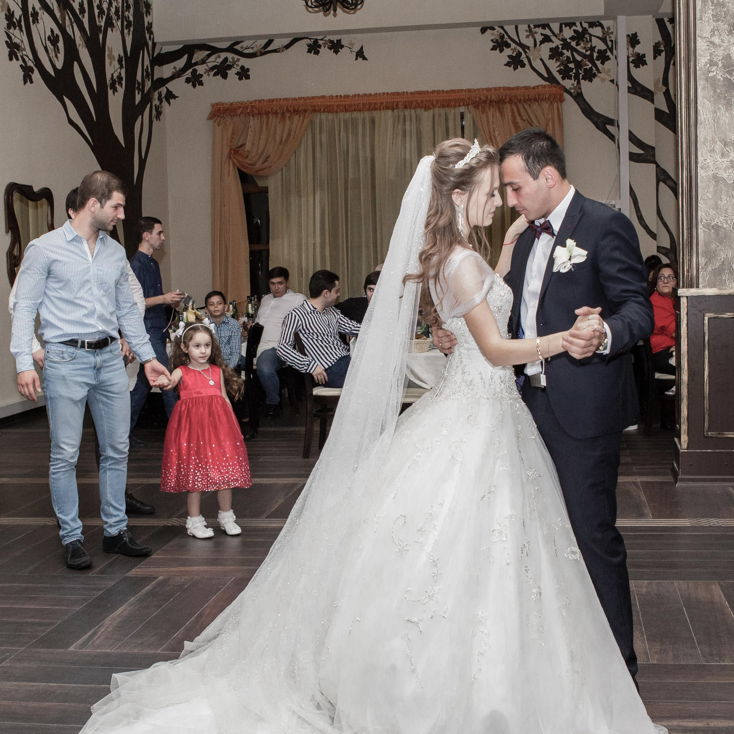 Эрнест и Александа. ФотоВидеоСъемка свадеб и мероприятий