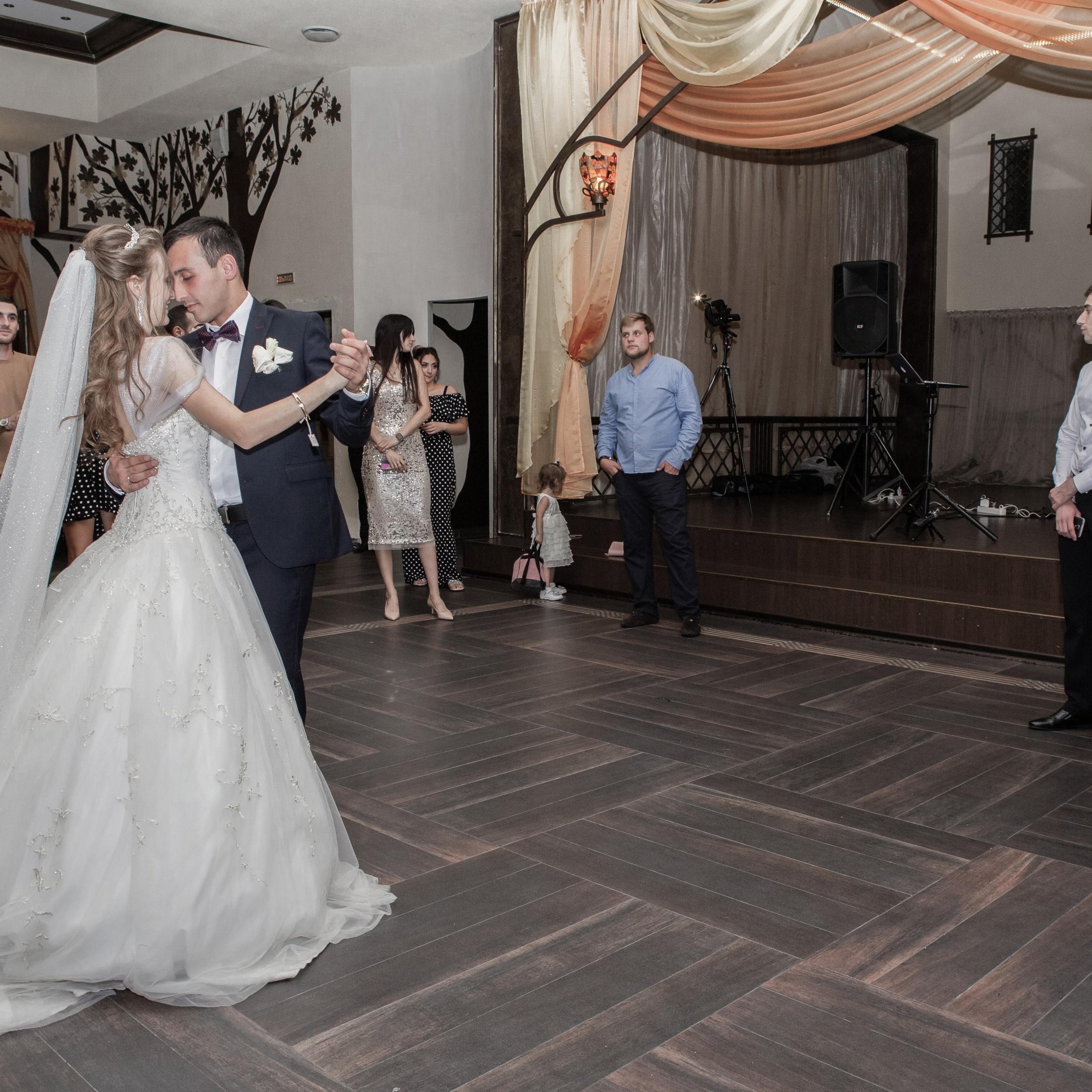 Эрнест и Александа. ФотоВидеоСъемка свадеб и мероприятий