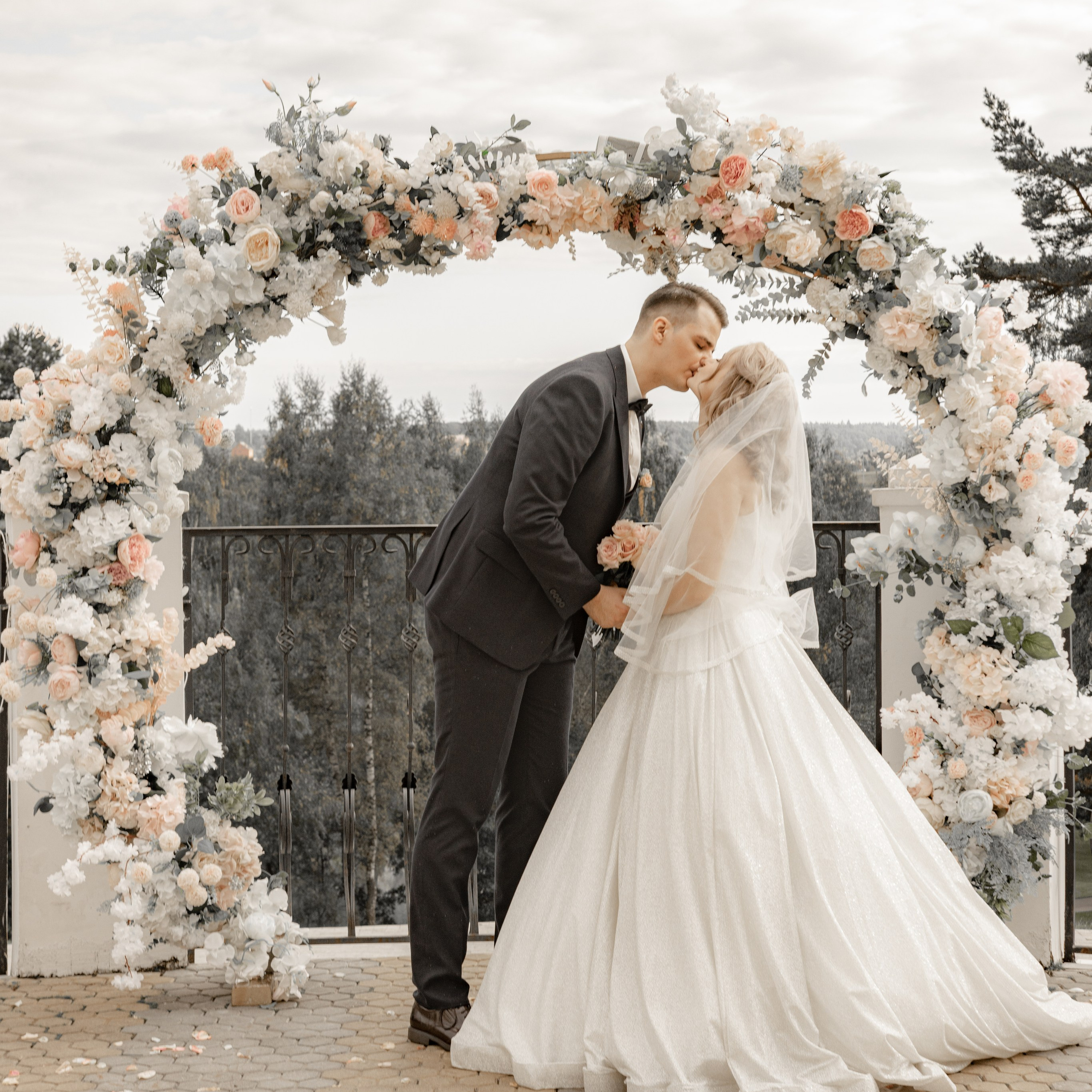 Алексей и Виктория. ФотоВидеоСъемка свадеб и мероприятий