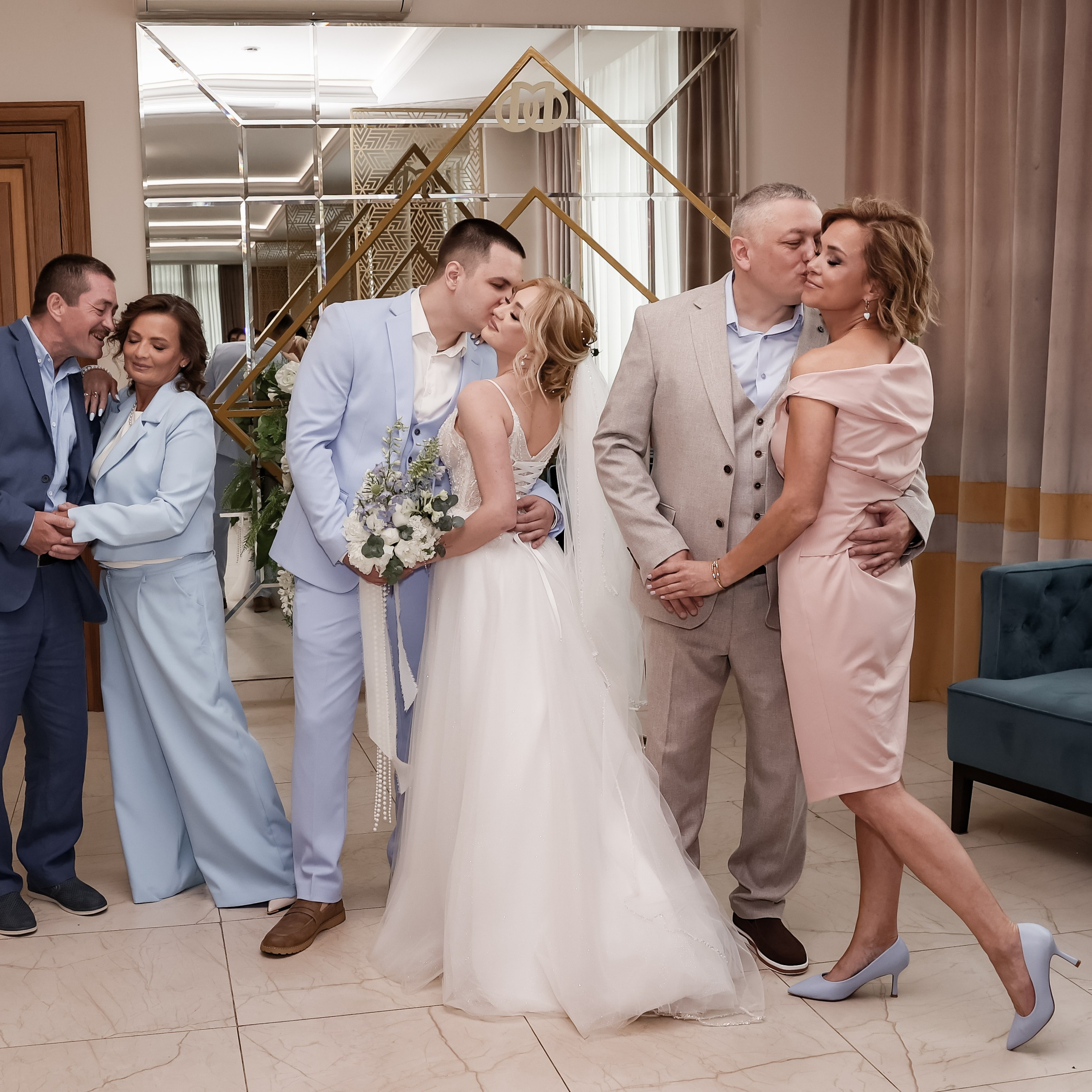 Кирилл и Виктория. ФотоВидеоСъемка свадеб и мероприятий