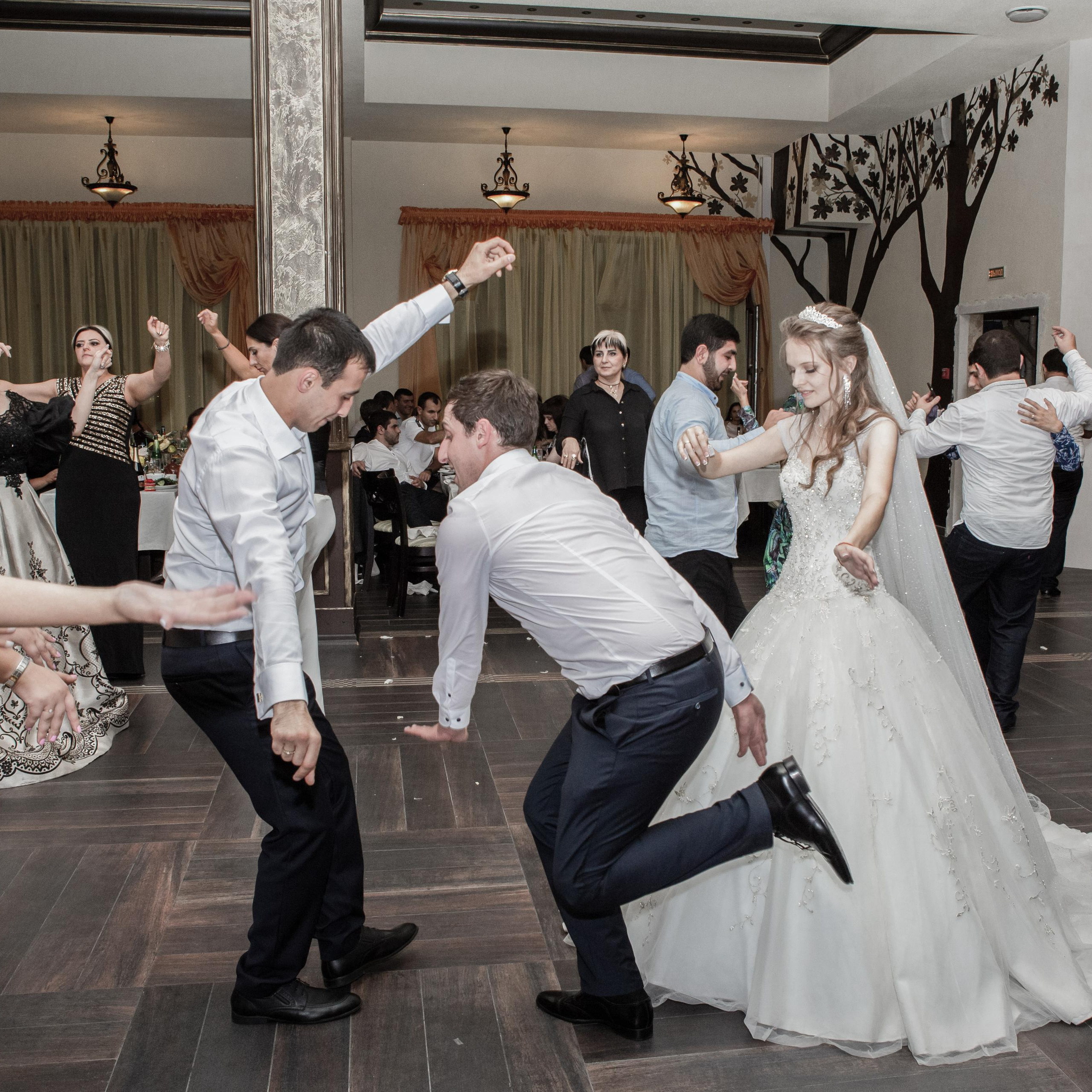 Эрнест и Александа. ФотоВидеоСъемка свадеб и мероприятий