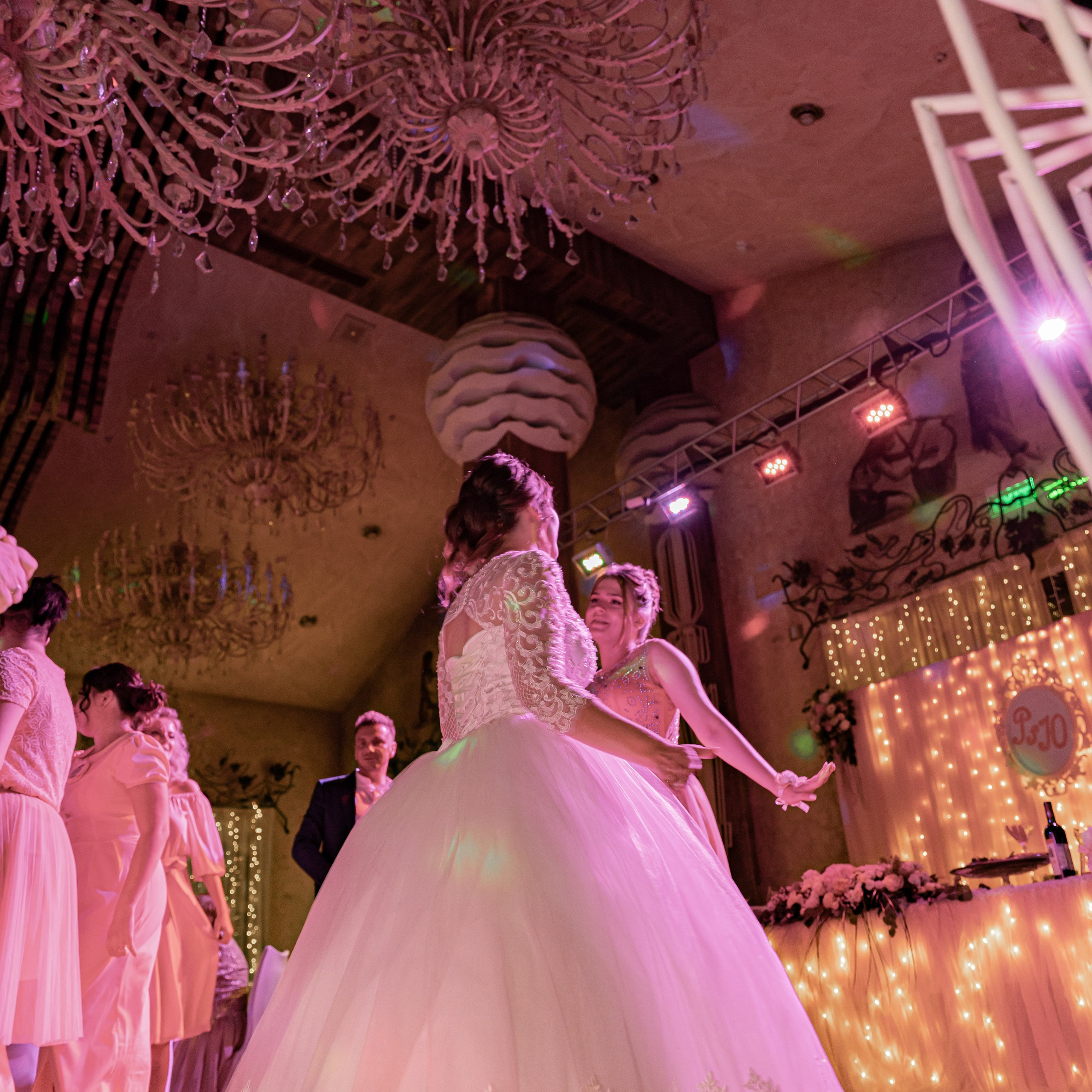 Роман и Юлия. ФотоВидеоСъемка свадеб и мероприятий