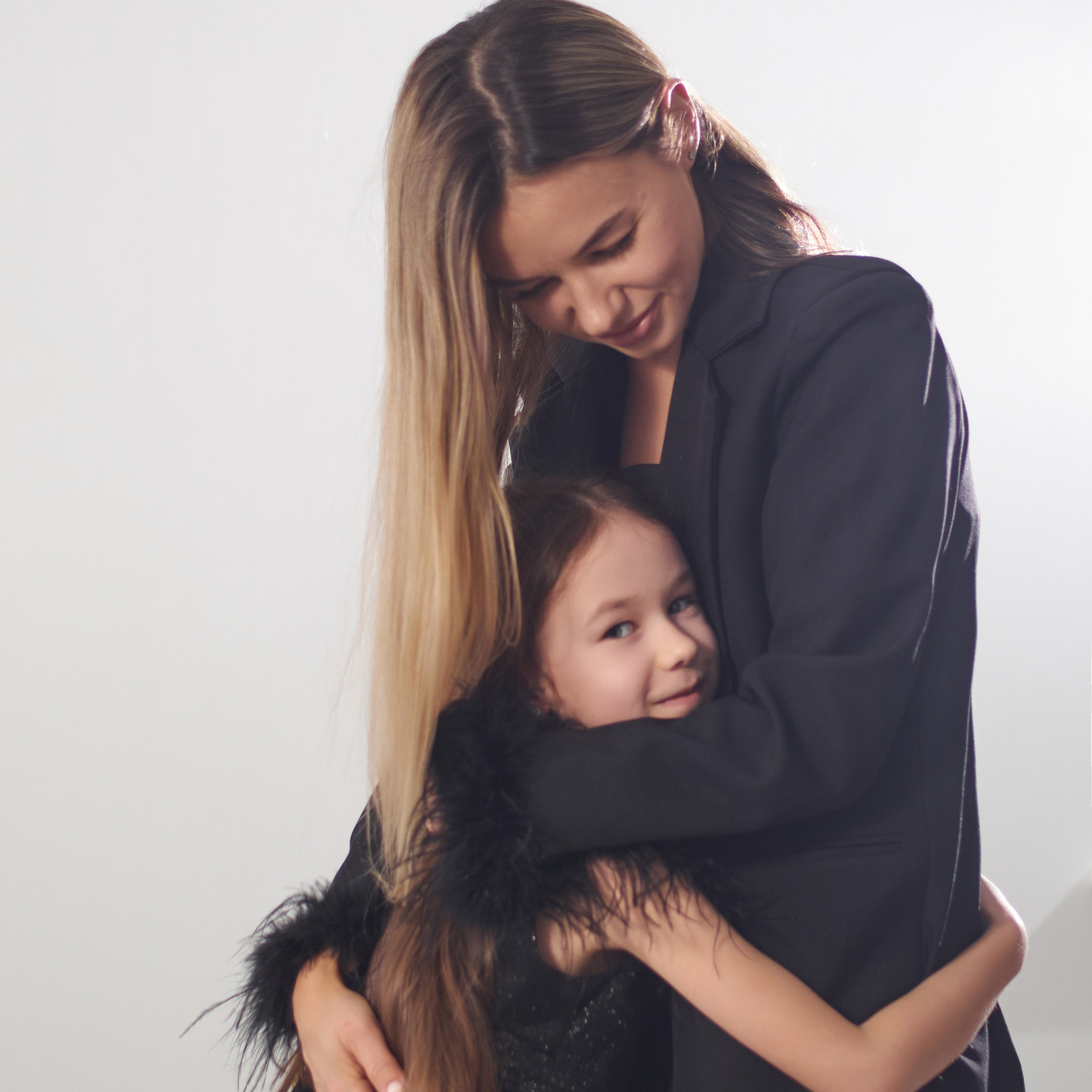 Мама с дочкой