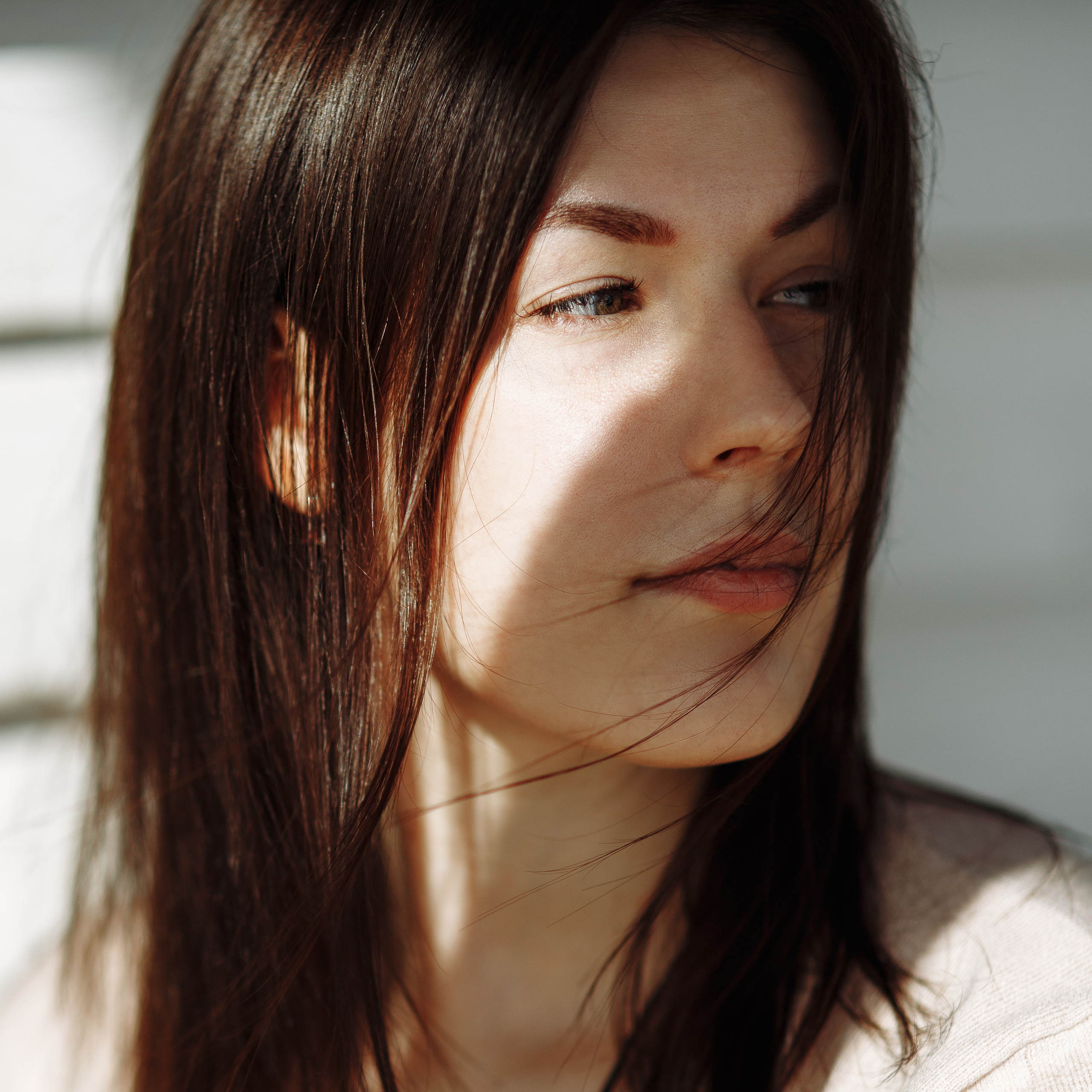 Солнечным днём дома. Ксюша