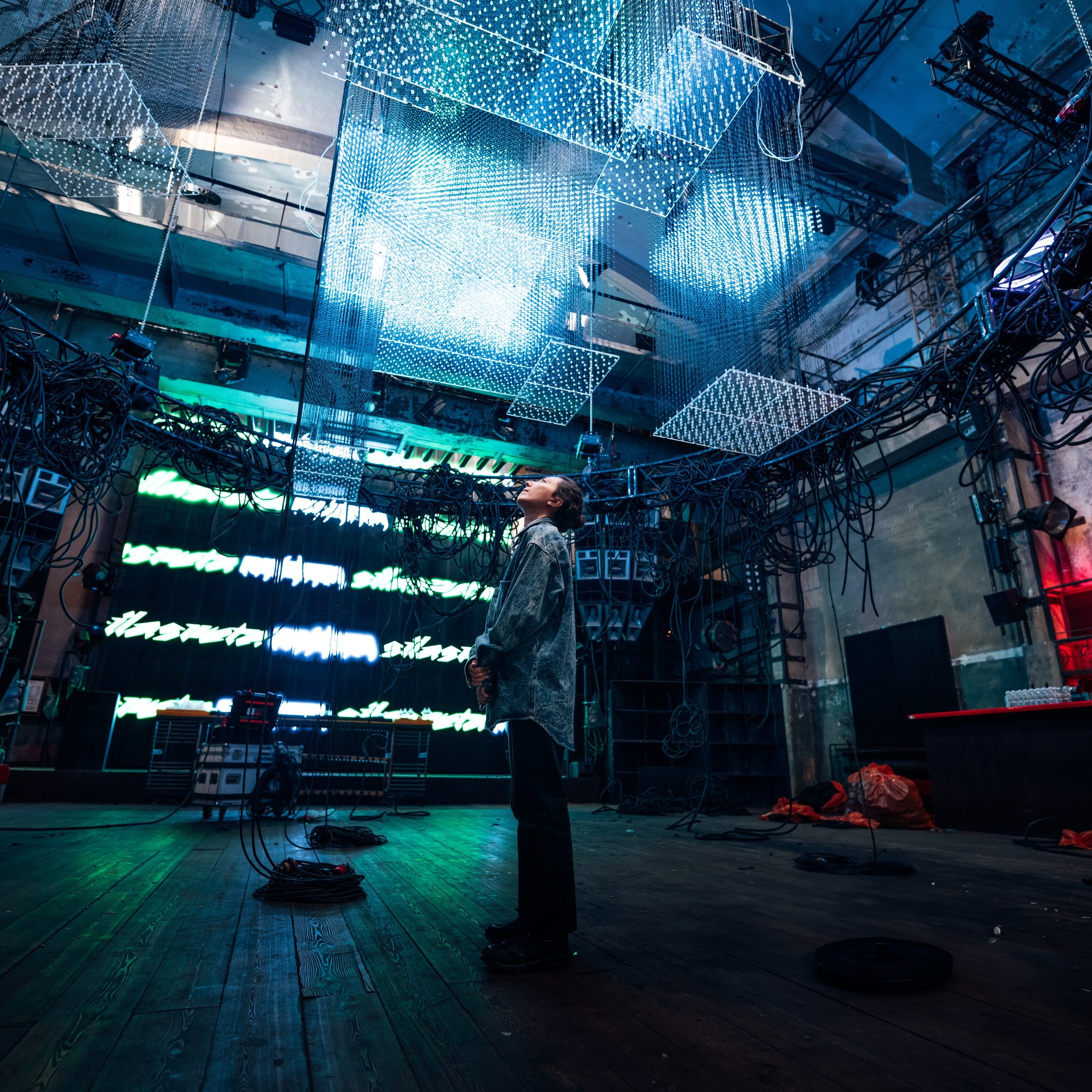 Ø Backstage, SILA SVETA