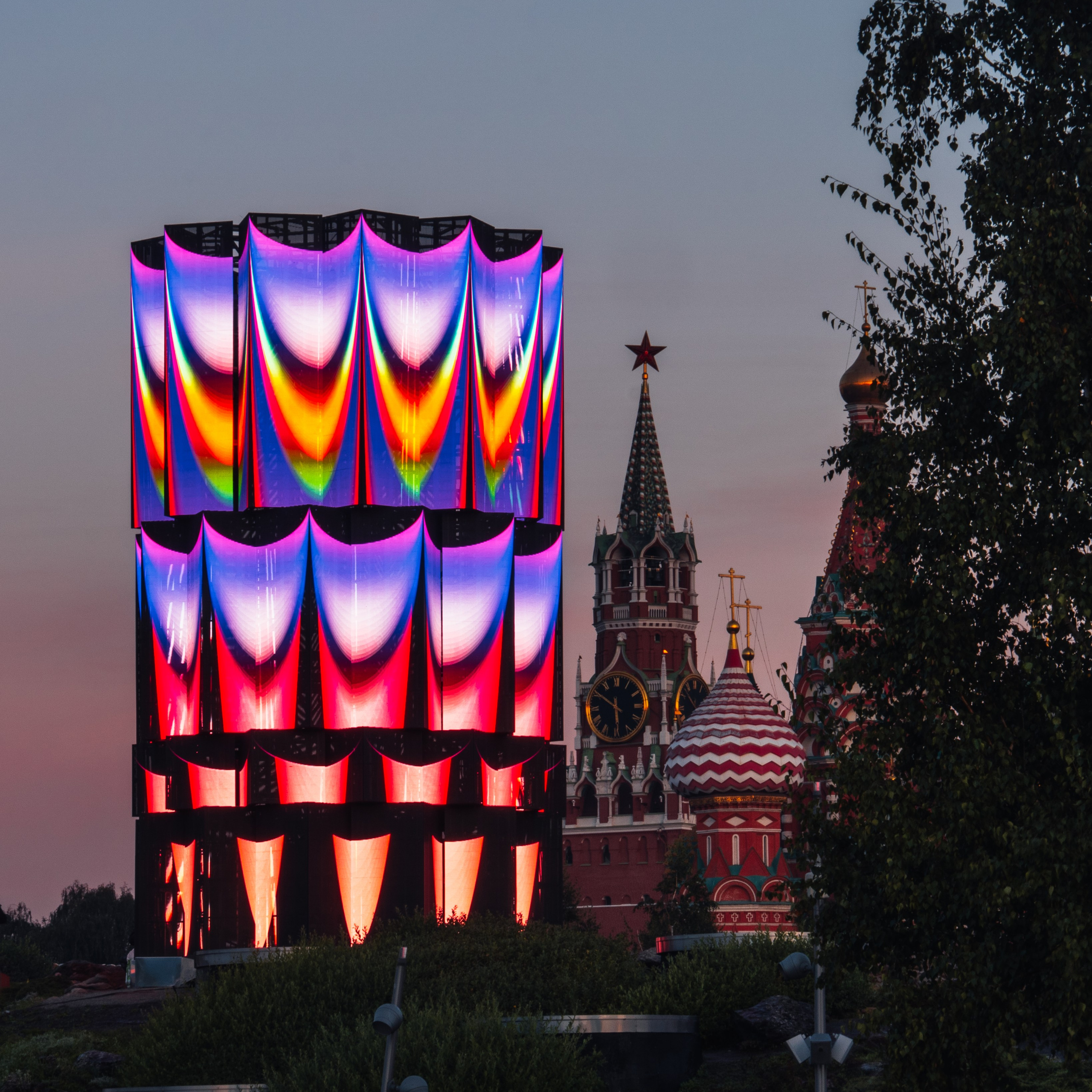 Twist & Layers / Dreamlaser