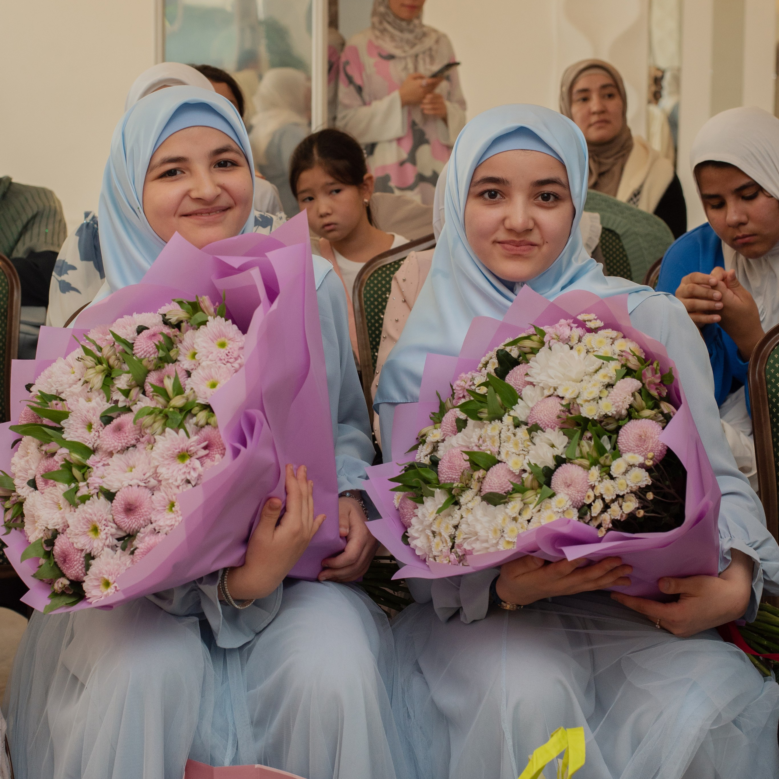 Выпускной в Евразийской женской гуманитарной академии