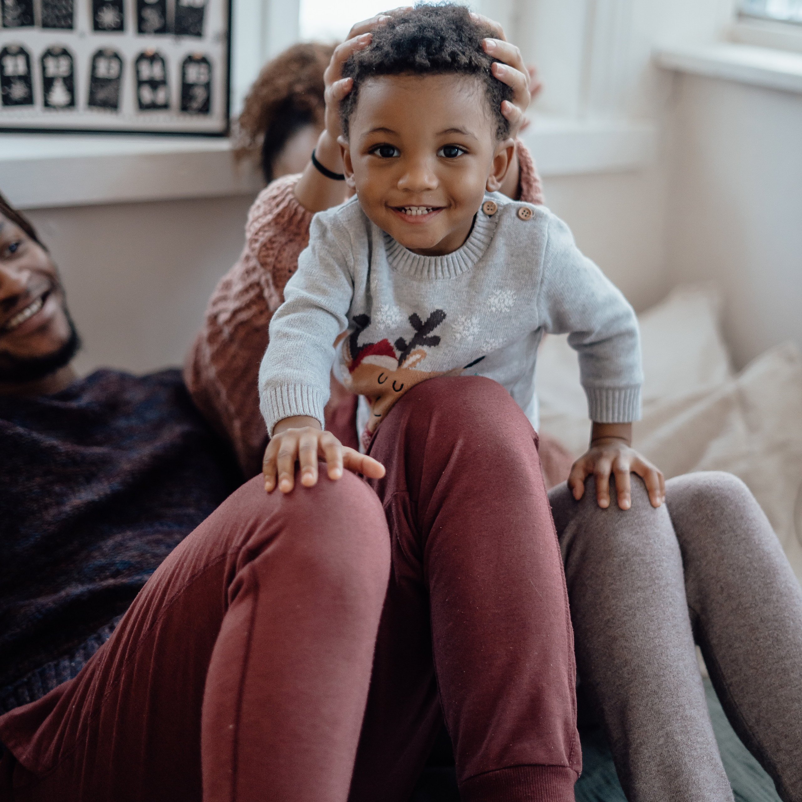 малыш Дэйсон и родители