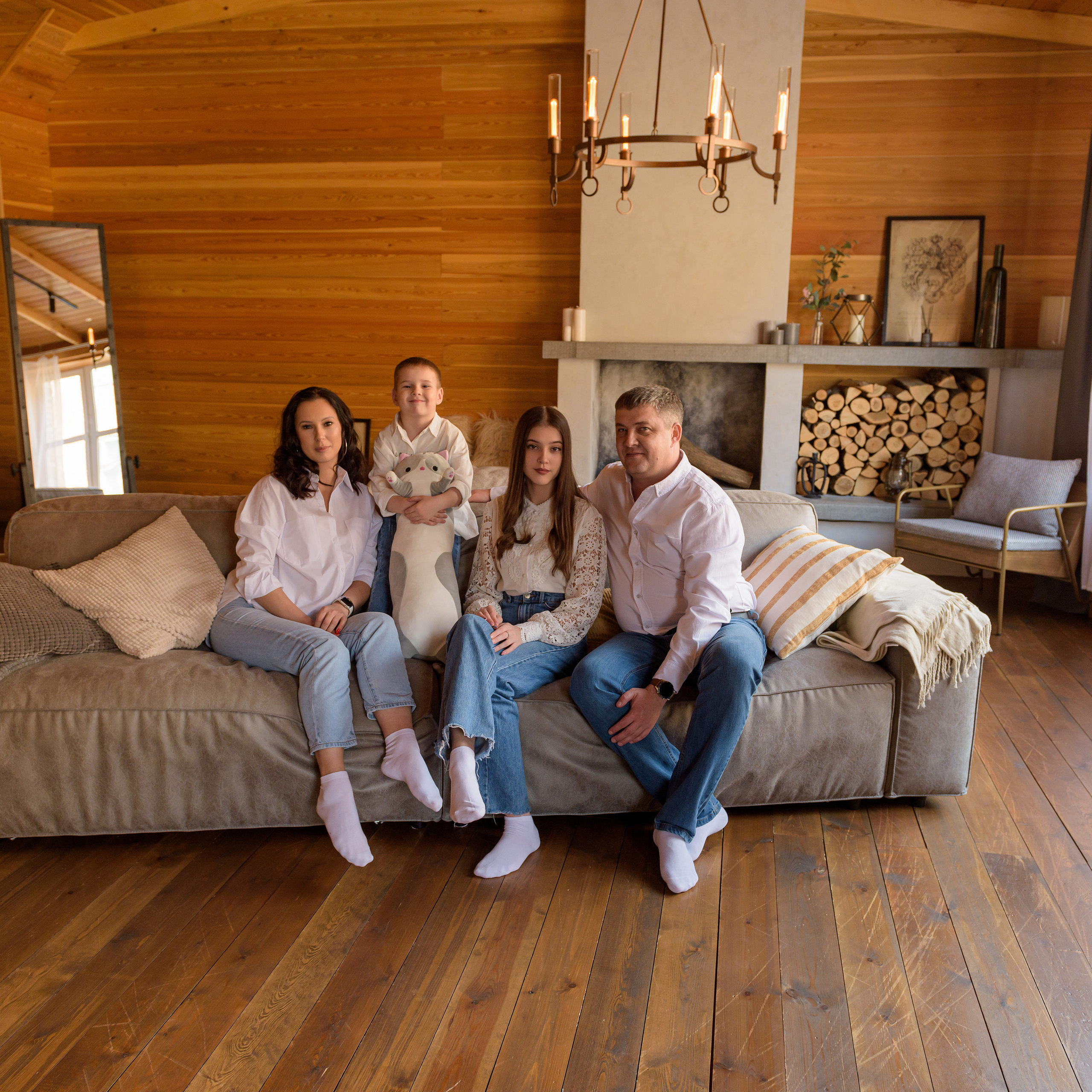 Ирина, Евгений, Дима и Настя