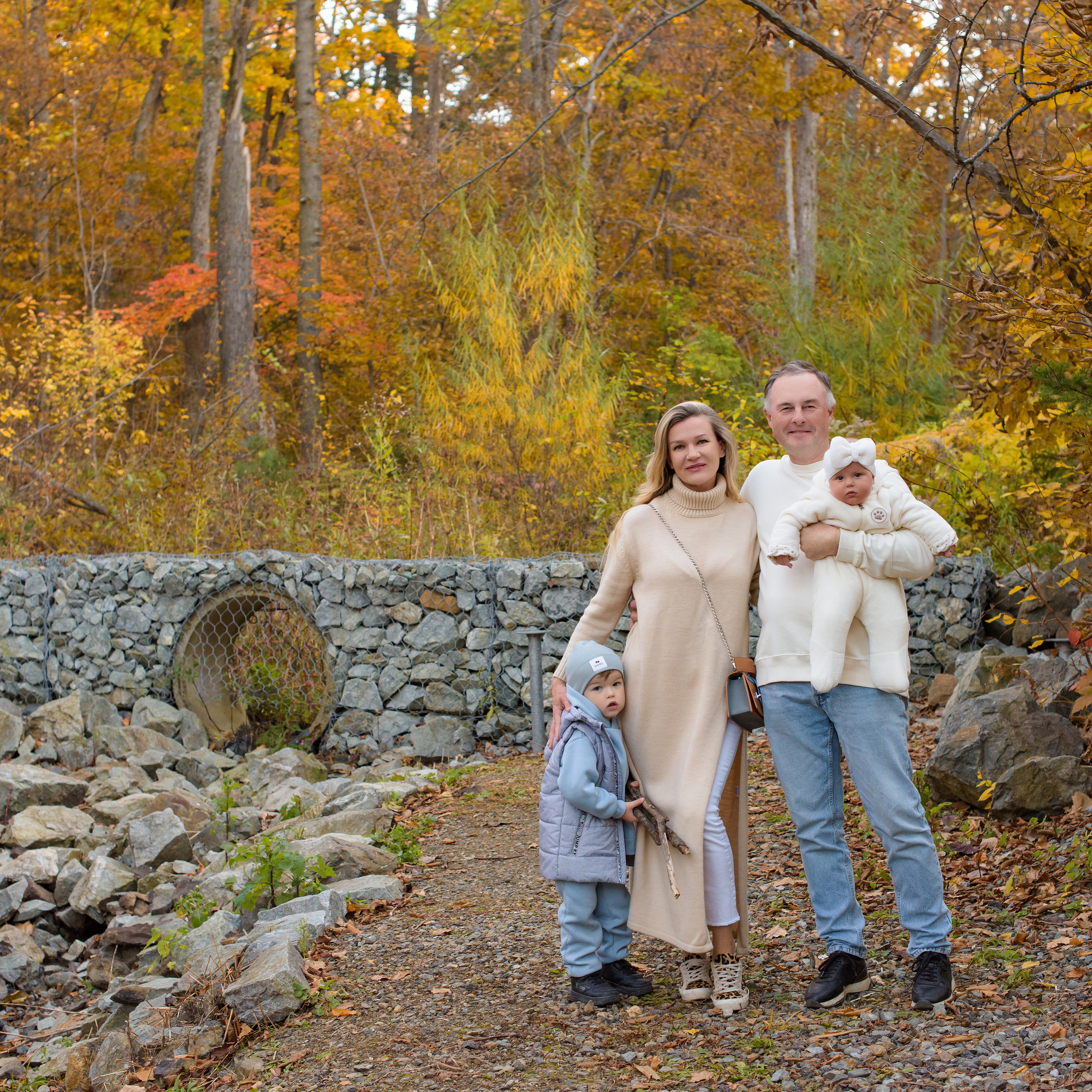 Аня, Женя, Тема и Маша