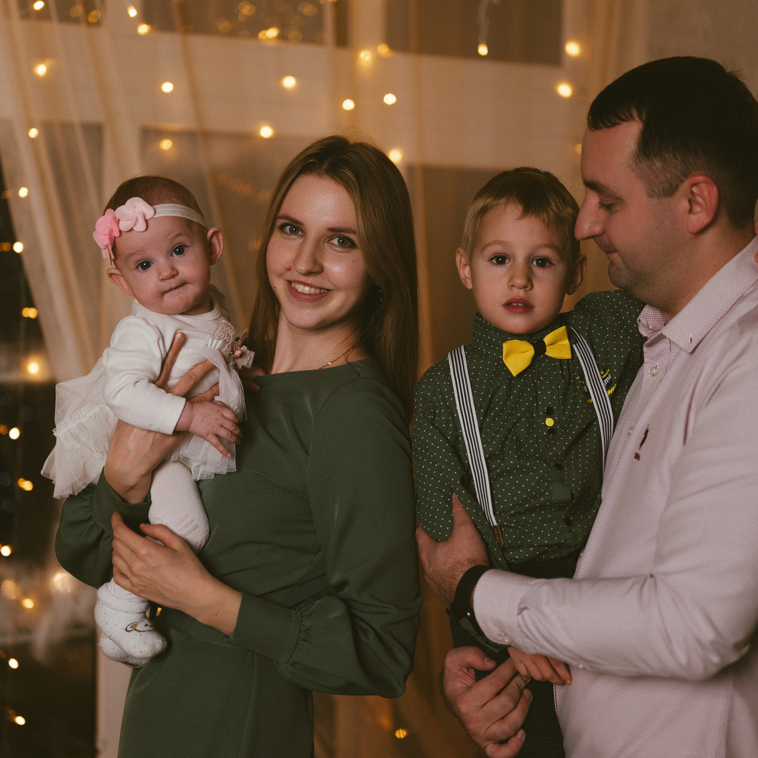 Антон, Валерия с Кириллом и Ксю