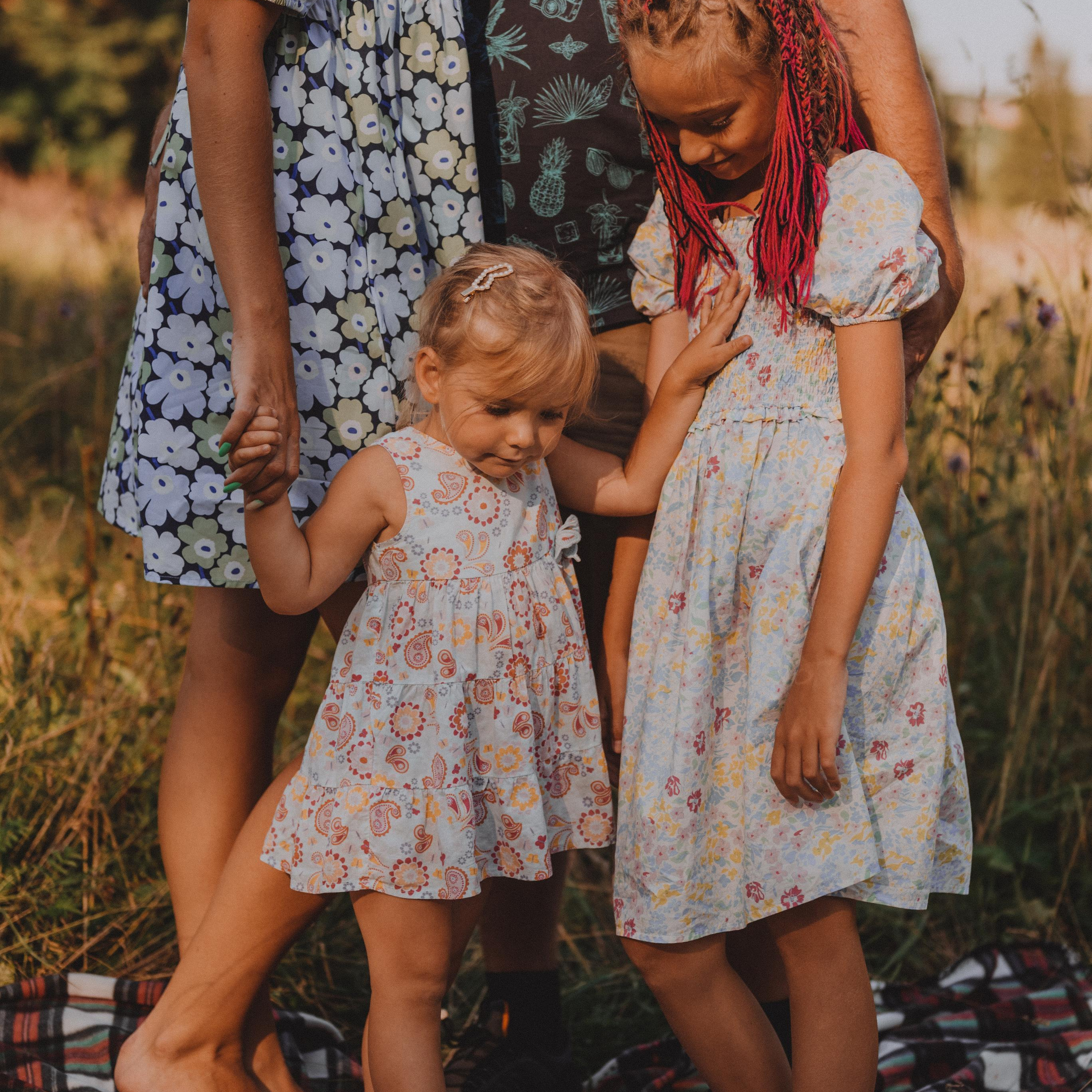 Юля + Максим =Лера и Алена