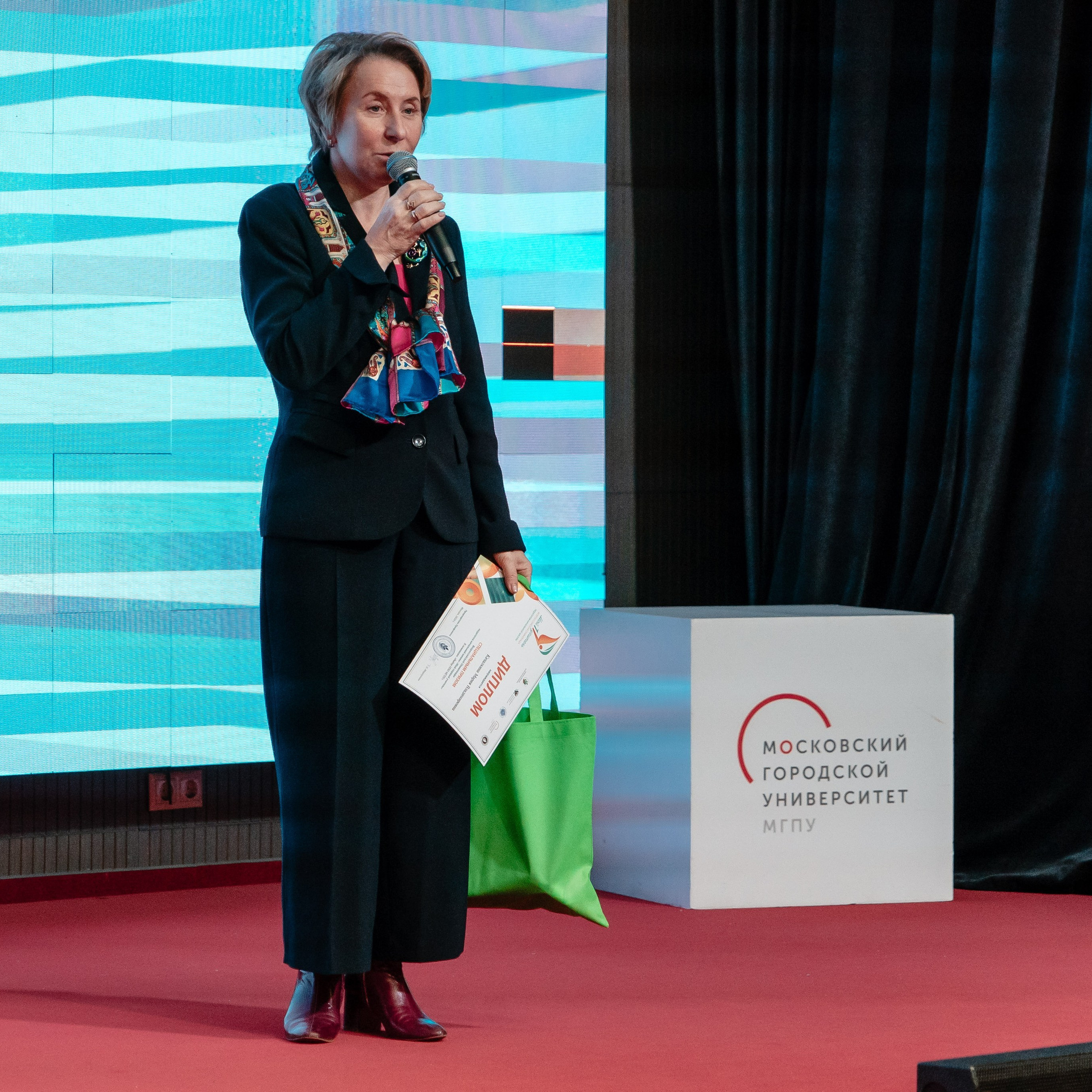 Всероссийская Олимпиада педагогов начальной школы «Мой первый учитель». Галерея ПрофАС