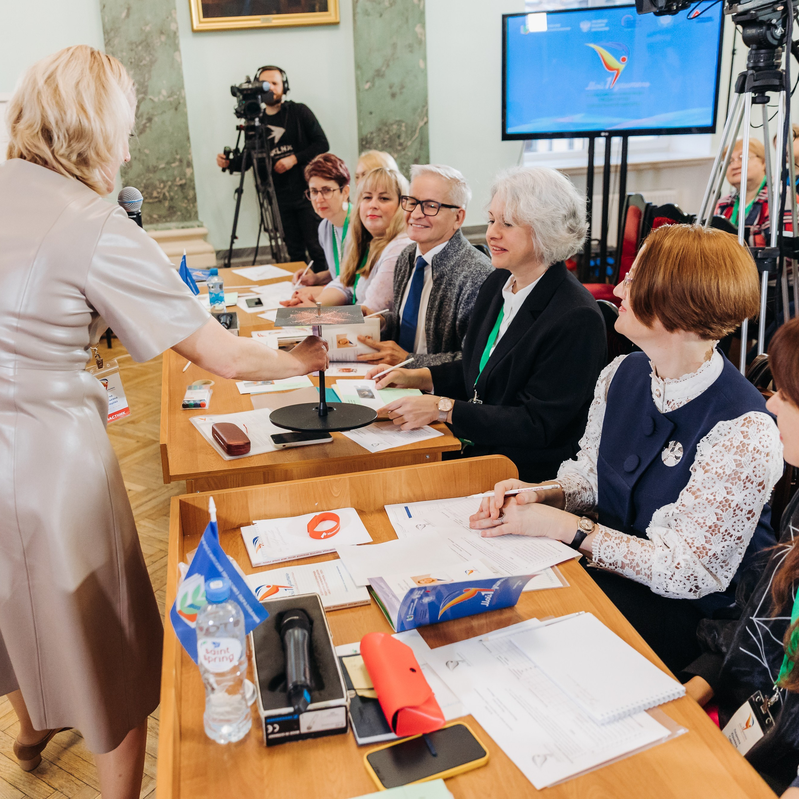 Всероссийская Олимпиада Мой первый учитель. Галерея ПрофАС