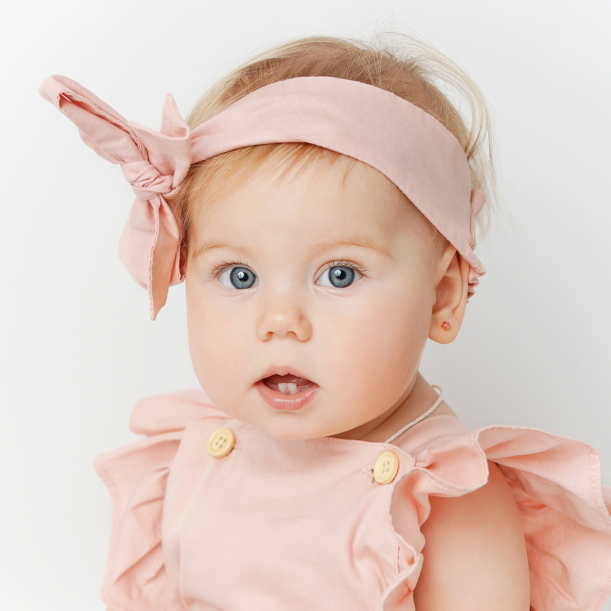 Фотосессия первого годика Эмилии