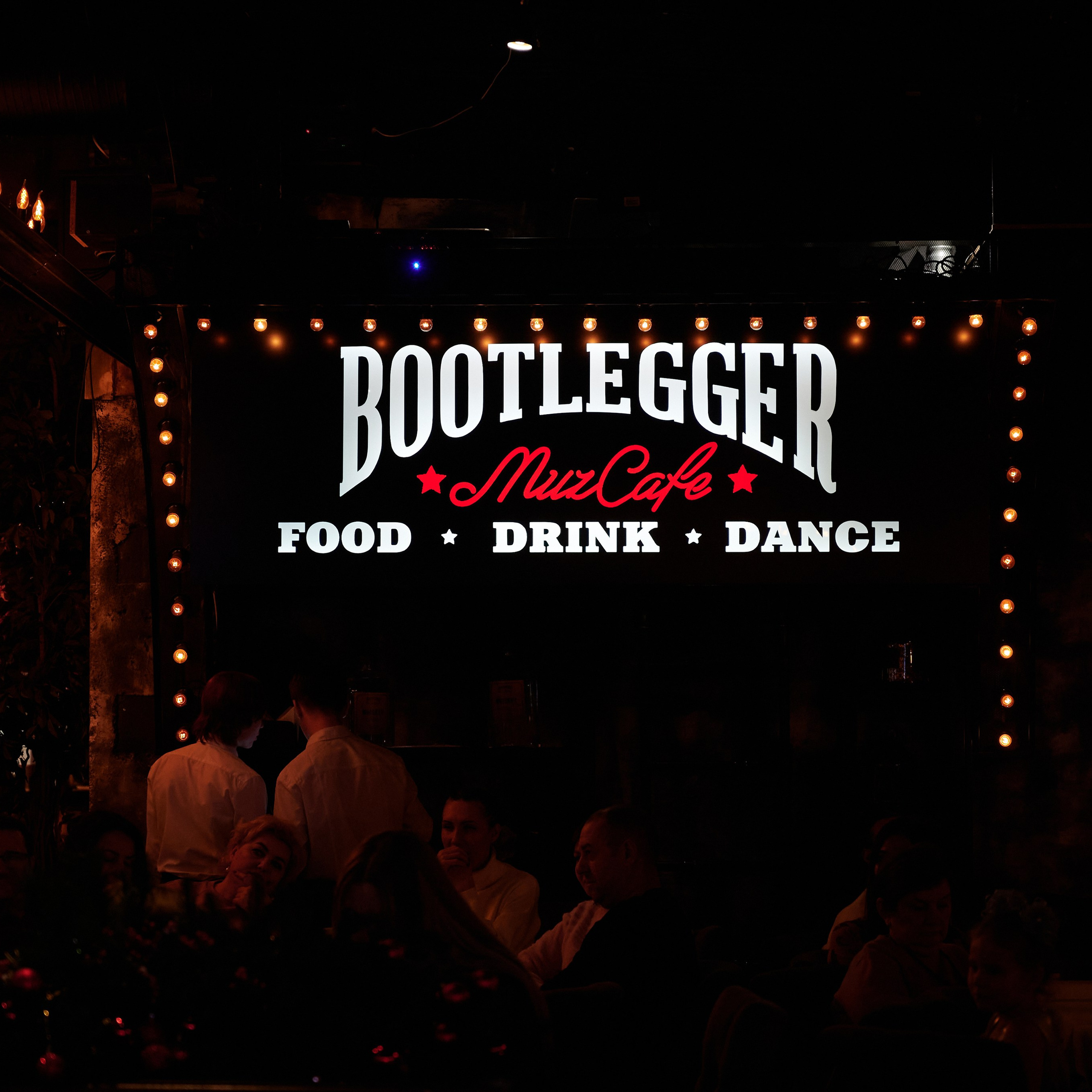 Оставить Отзыв. Профессиональный репортажный фотограф в Самаре Никита Королев