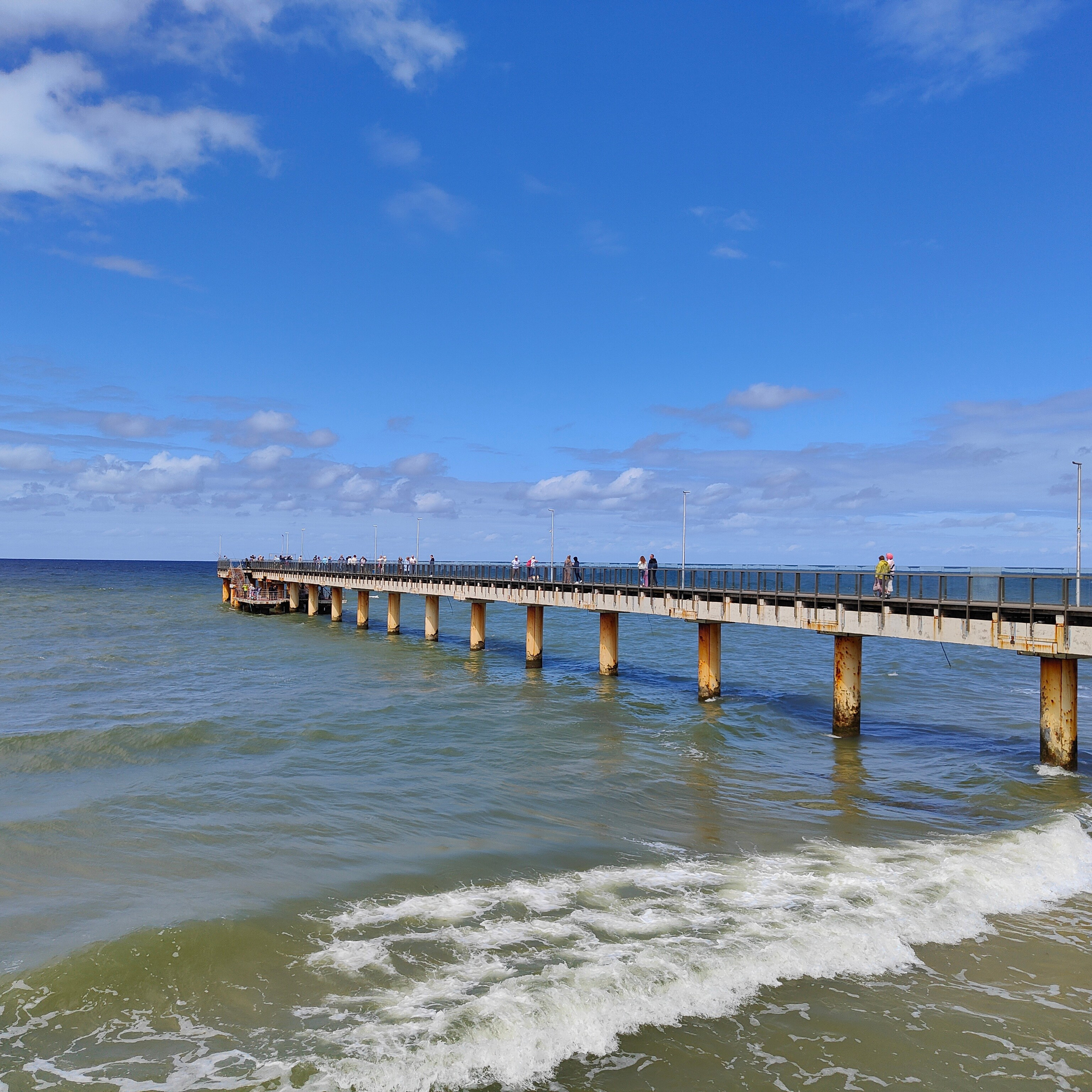 День в Зеленоградске. Суровая Балтика и пряничный кото-городок. Фотограф-документалист Мария Осокина
