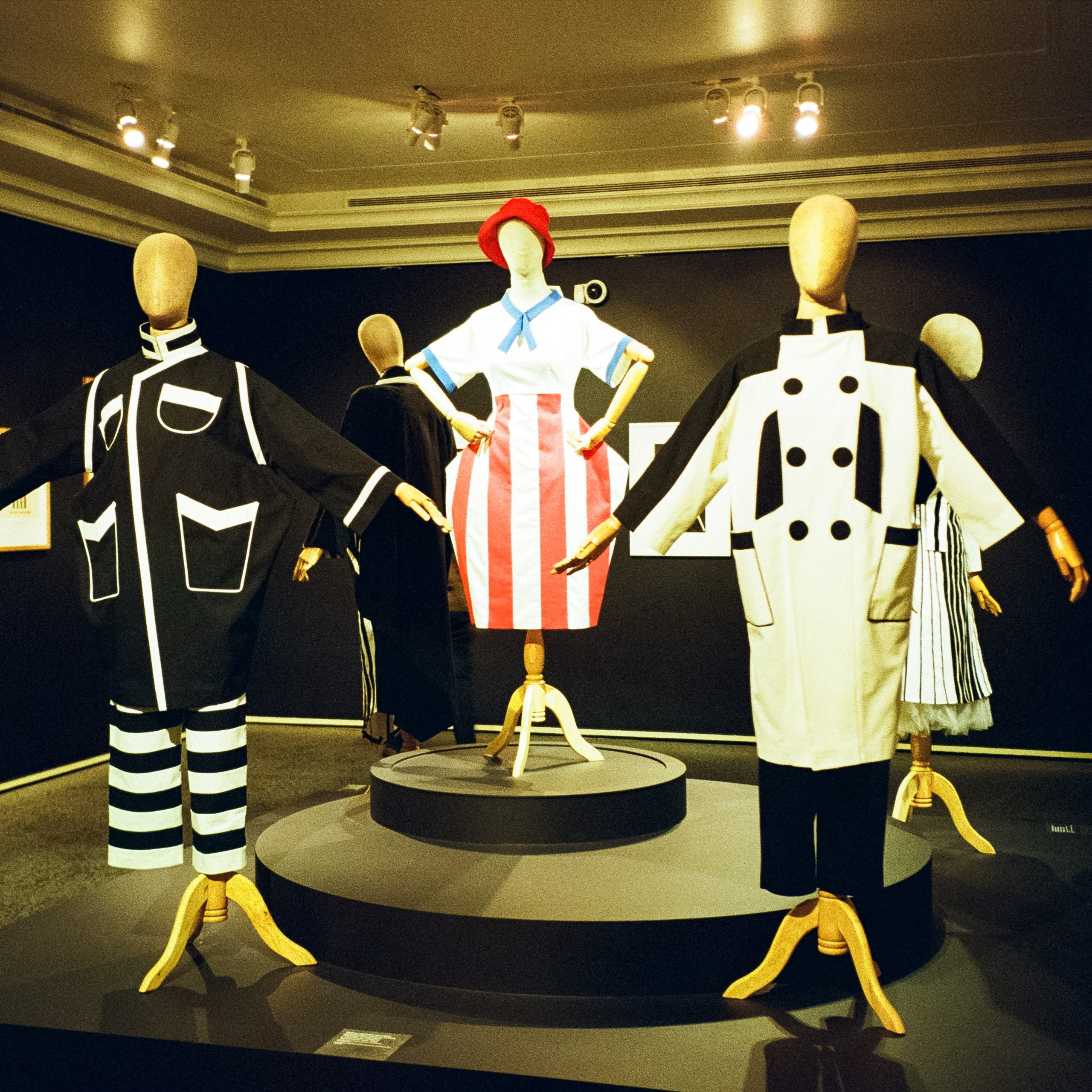 Журнал красивой жизни и подруги русского авангарда