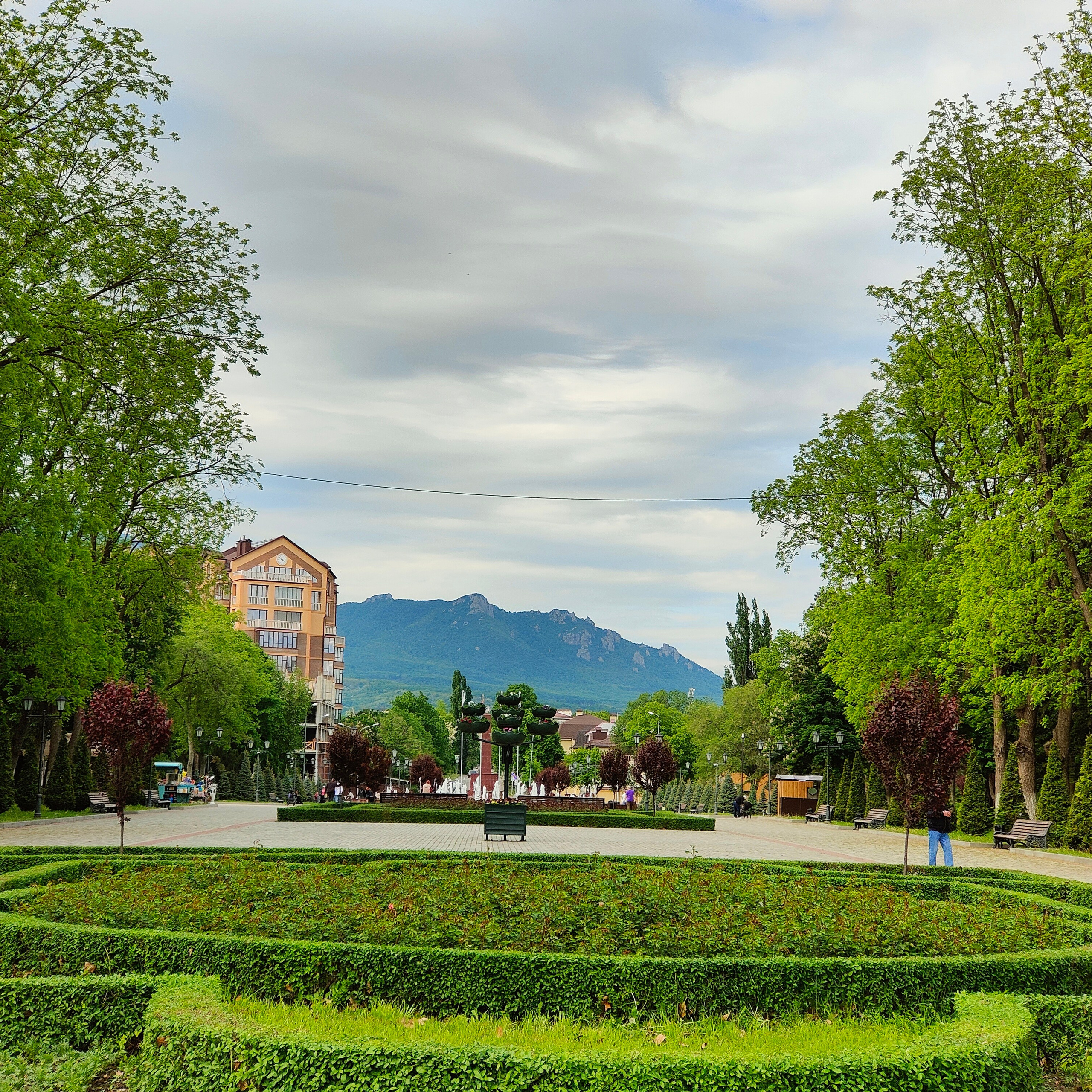 Остап Бендер, озеро Провалъ и стрит в солнечном Пятигорске. Фотограф-документалист Мария Осокина