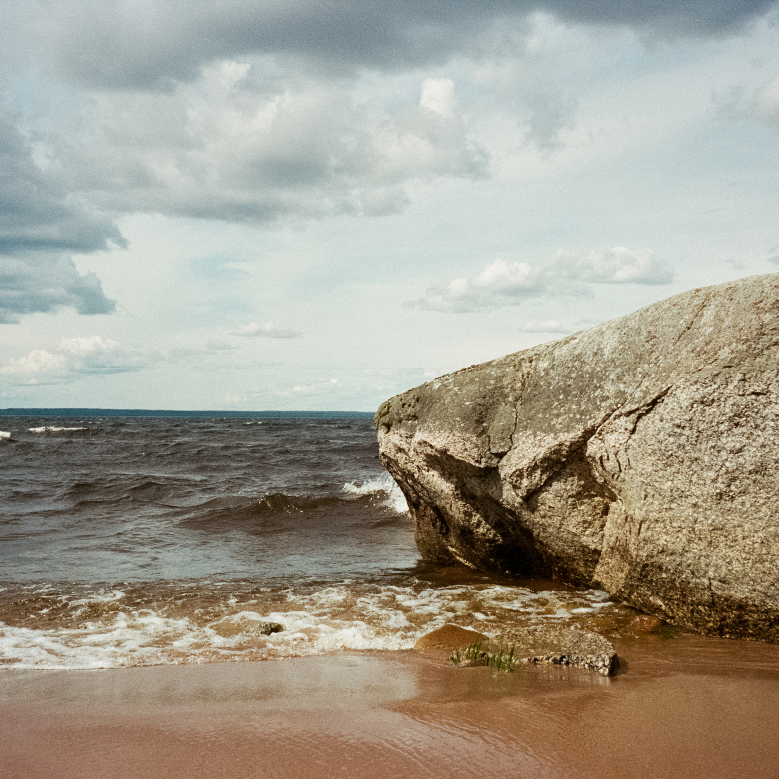 Остров Коневец. Конь-камень, берег Ладоги и Святая гора