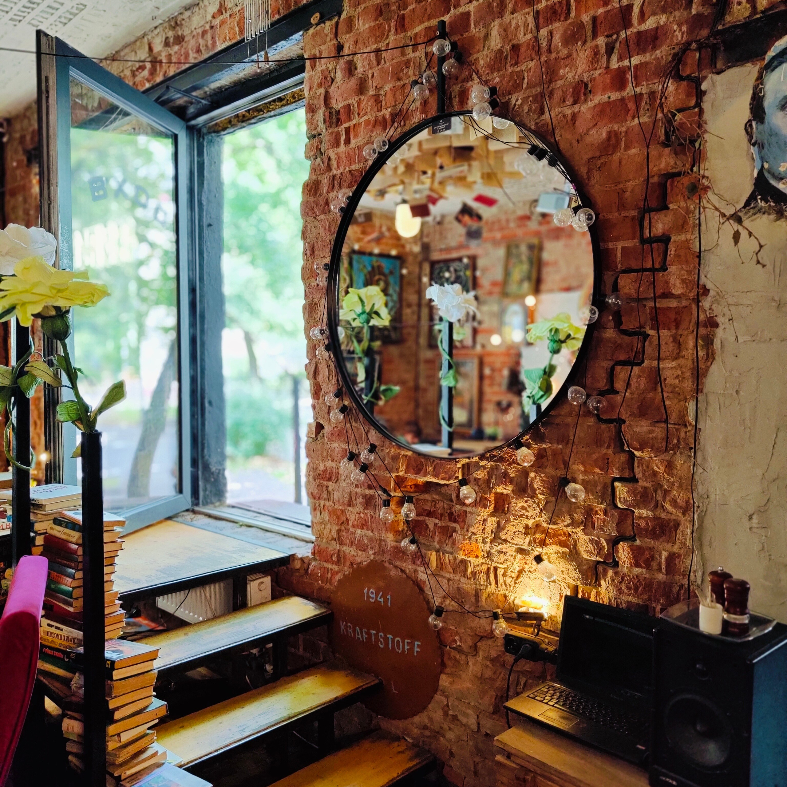 Калининградский стрит. От Amalienau Breakfast до кафе Толстой. Фотограф-документалист Мария Осокина