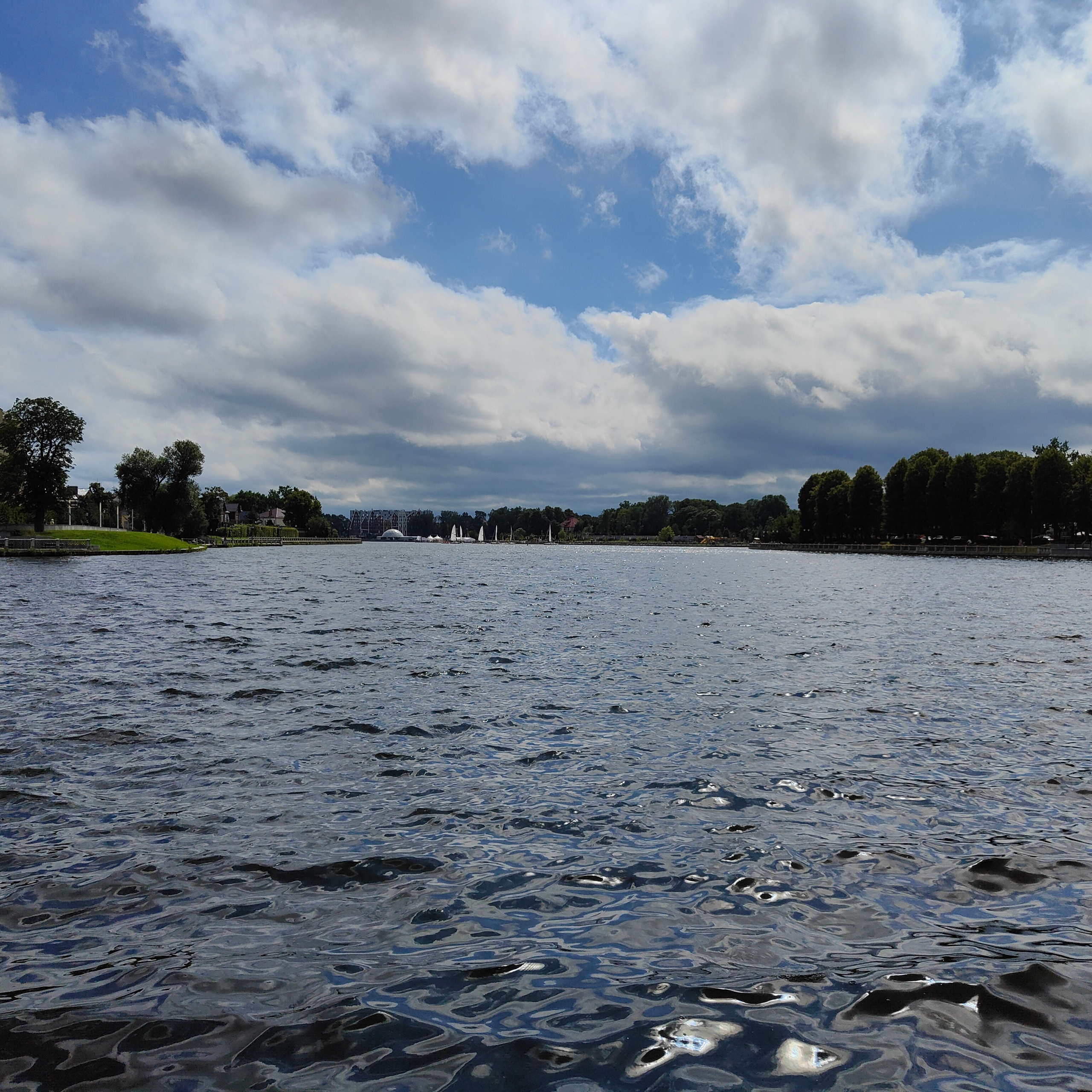 Прогулки по Калининграду. Верхнее озеро и арт-кафе Толстой. Фотограф-документалист Мария Осокина