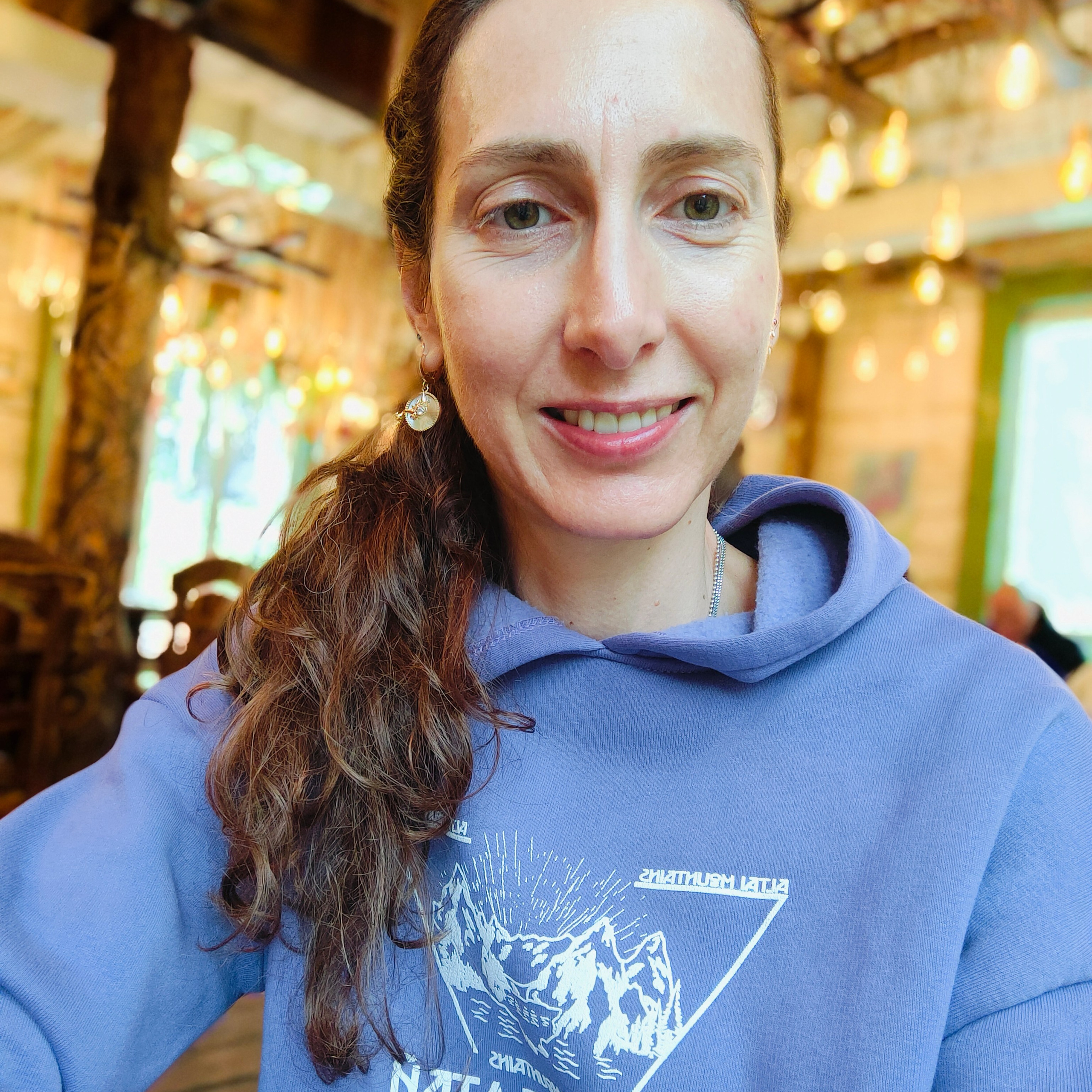 Курорт Манжерок, поход к Золотой Бабе и кофе в Берендеевке. Фотограф-документалист Мария Осокина