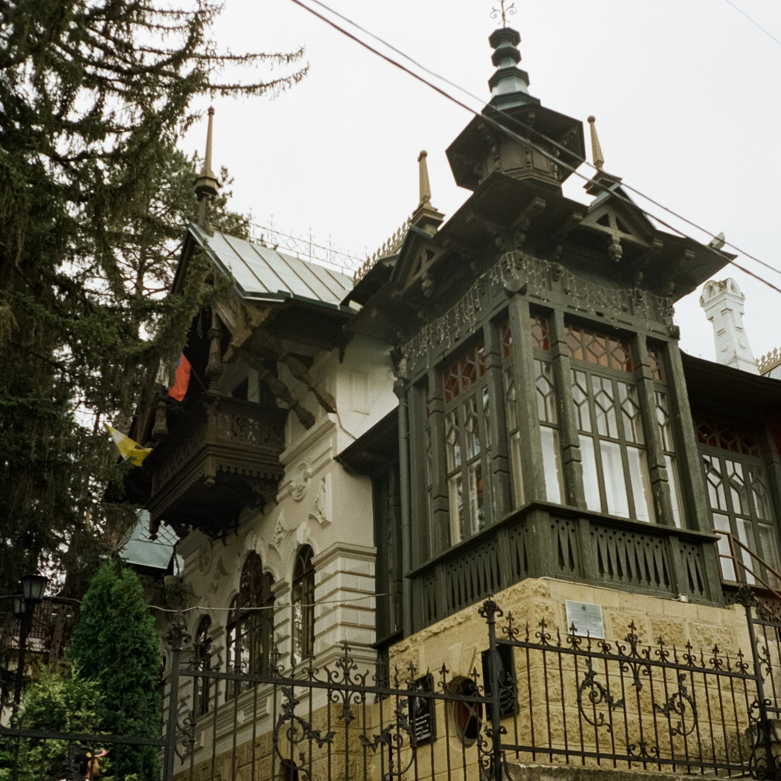 Дача Шаляпина. Прогулка по парку и цветочный календарь 1 мая