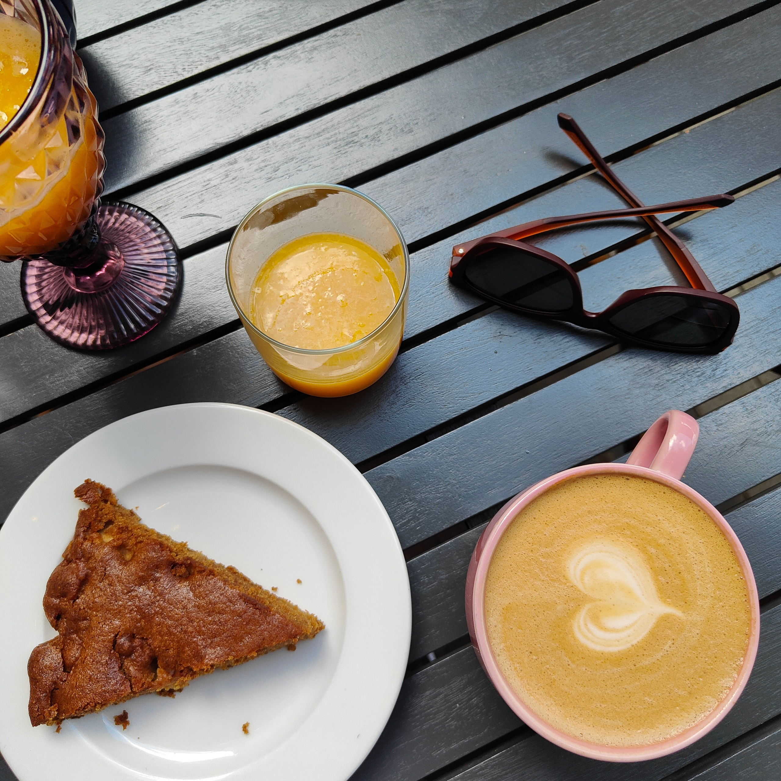 Калиниградский стрит. Новая пленка, Ricoh GR-10 и любимое кафе. Фотограф-документалист Мария Осокина