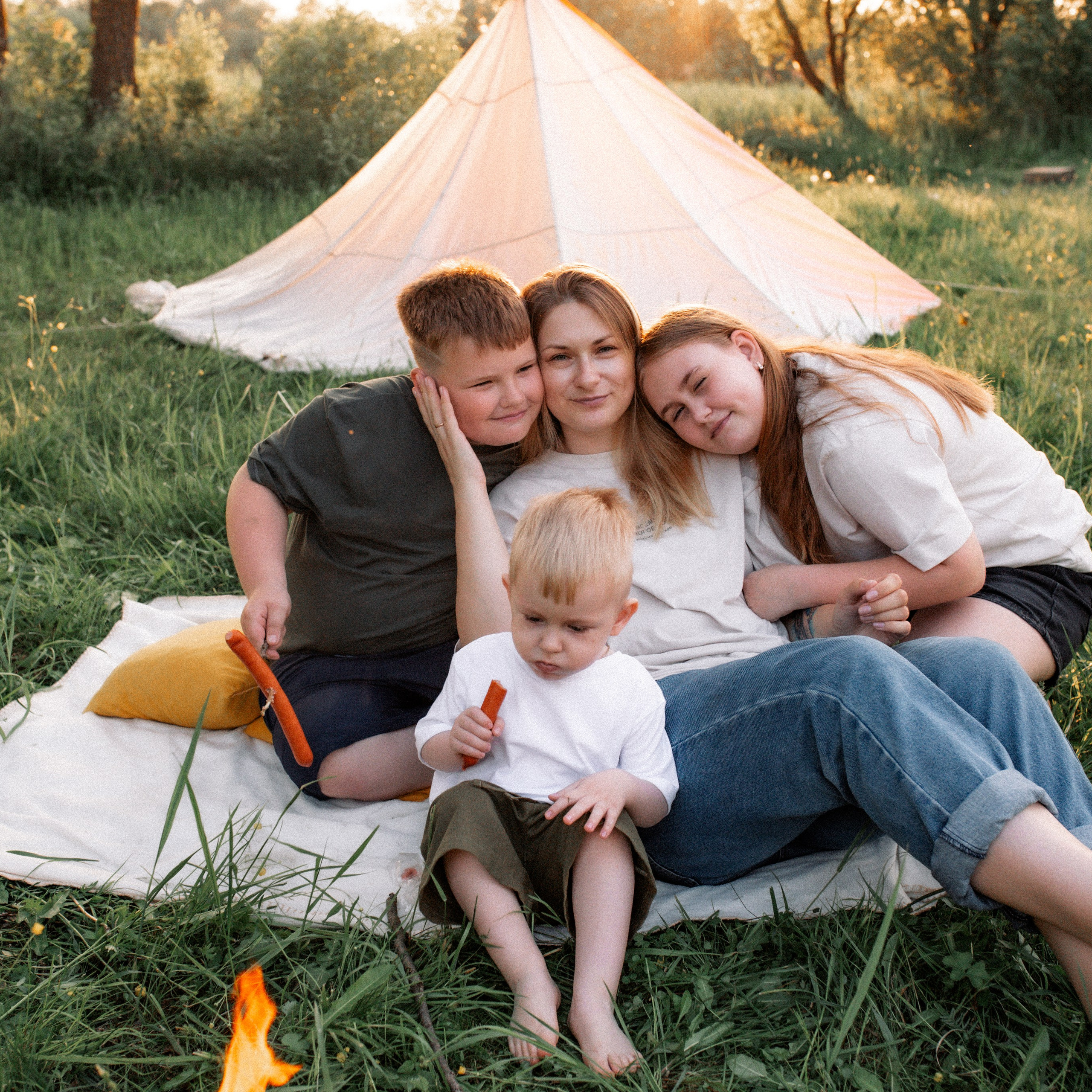 Ира с семьёй