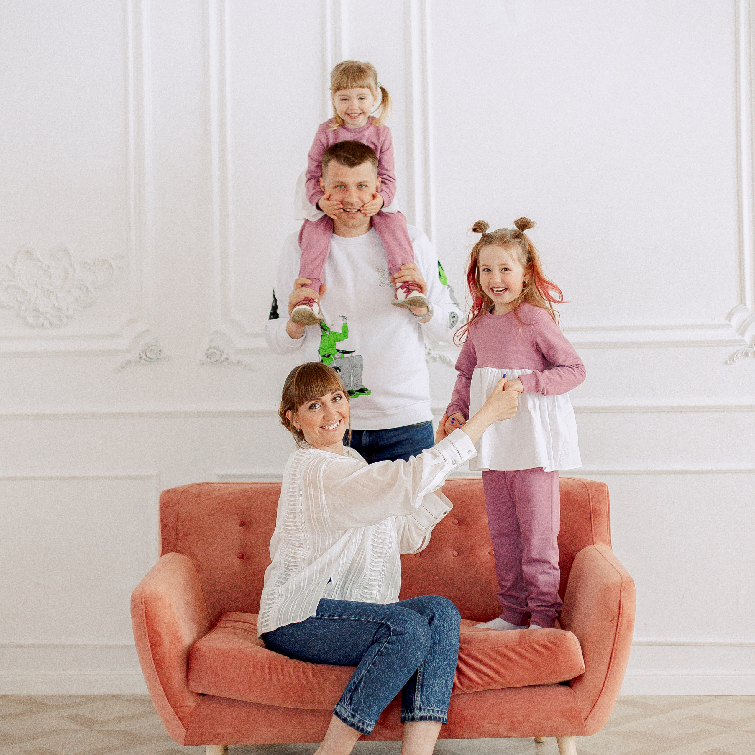 Про Лёшу, Катю, Вику и Ксюшу