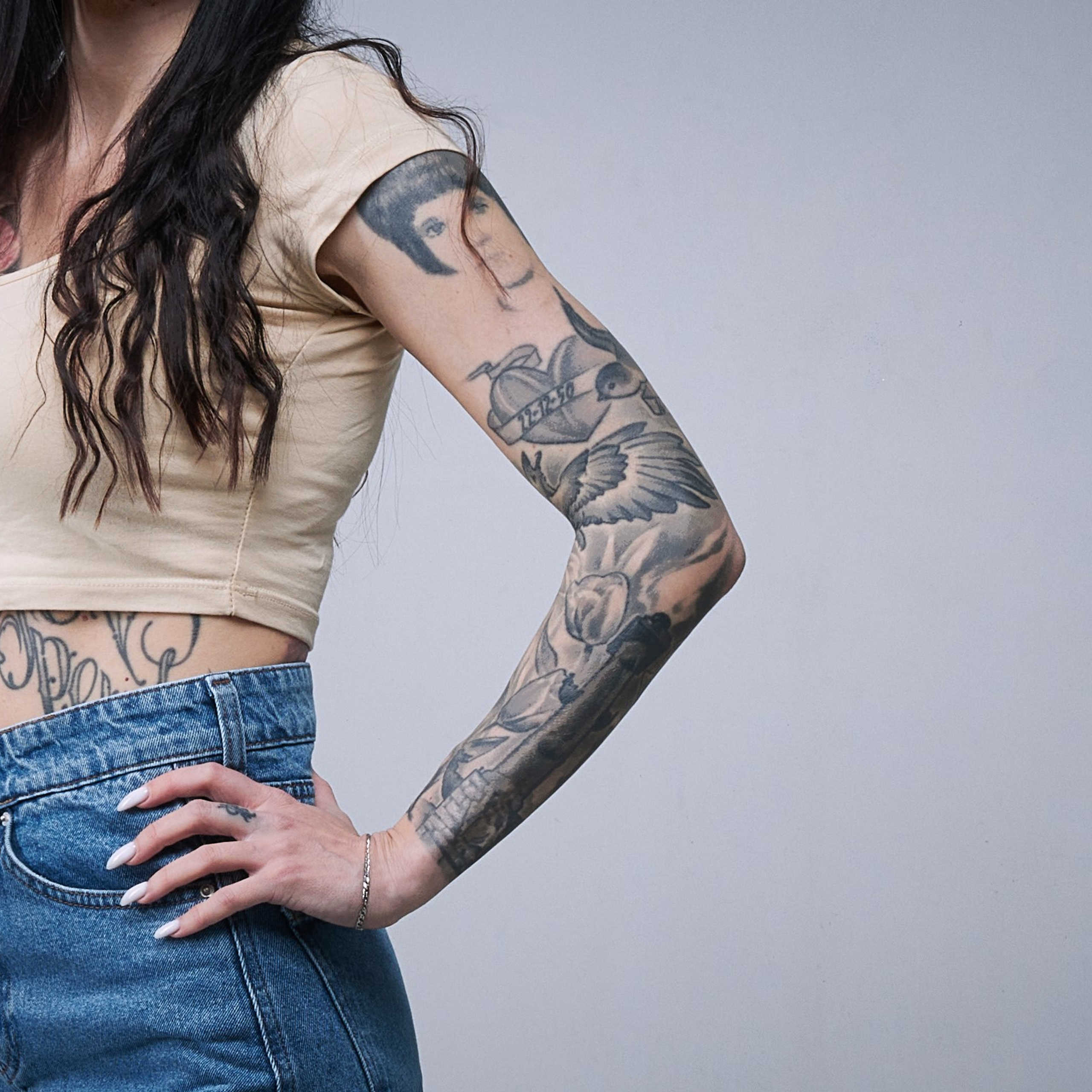 Части тела: tattoo girl