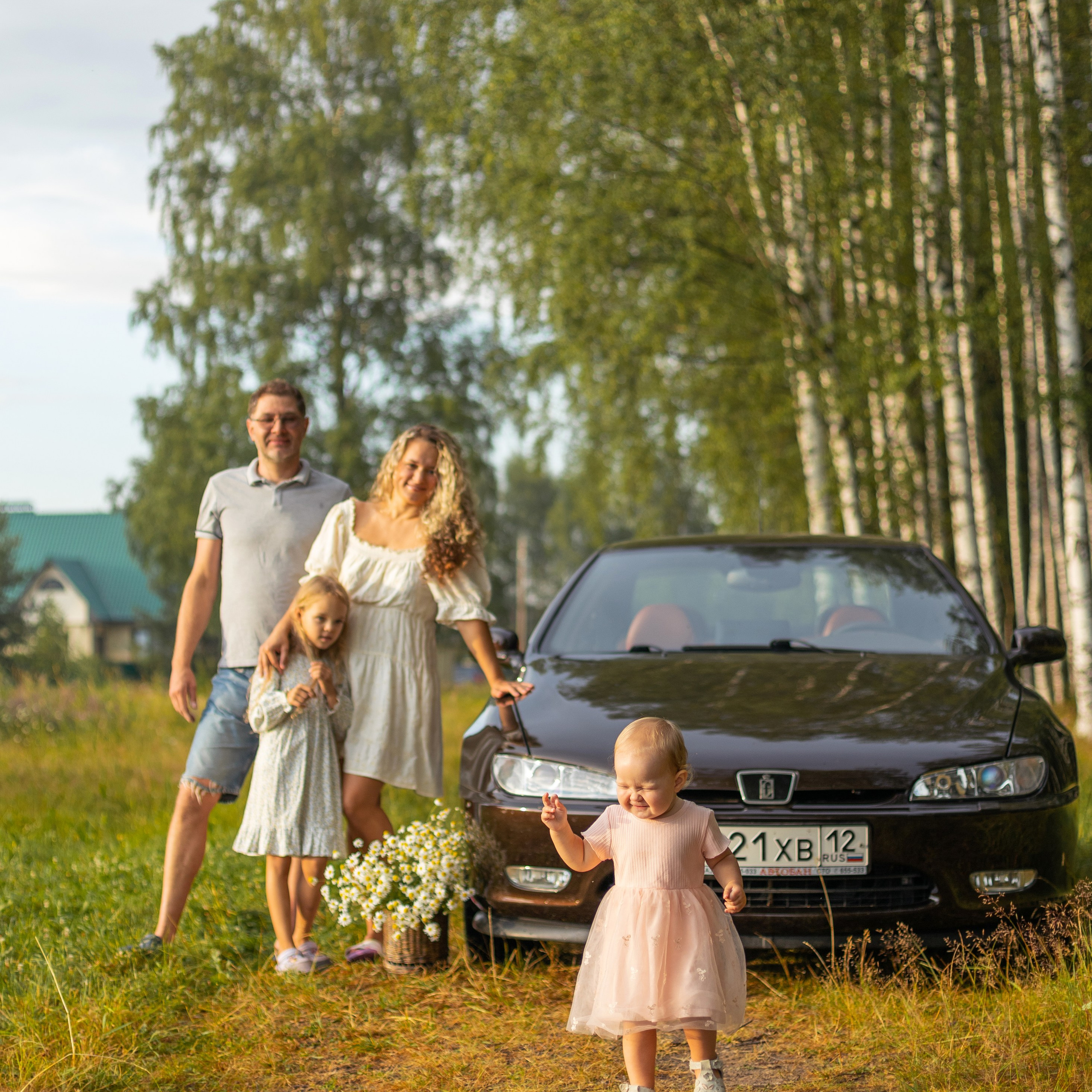 Евгений с семьей