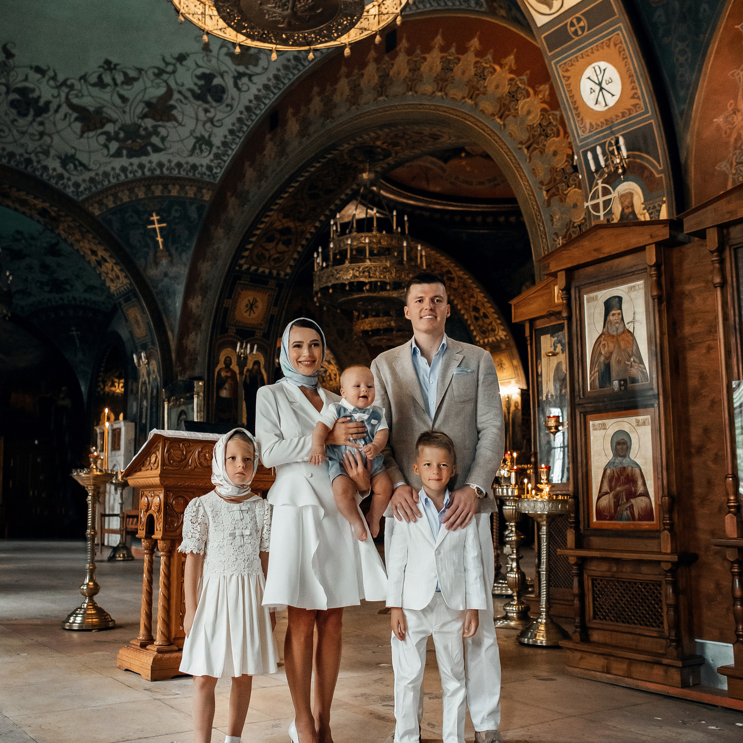 Крещение Лев