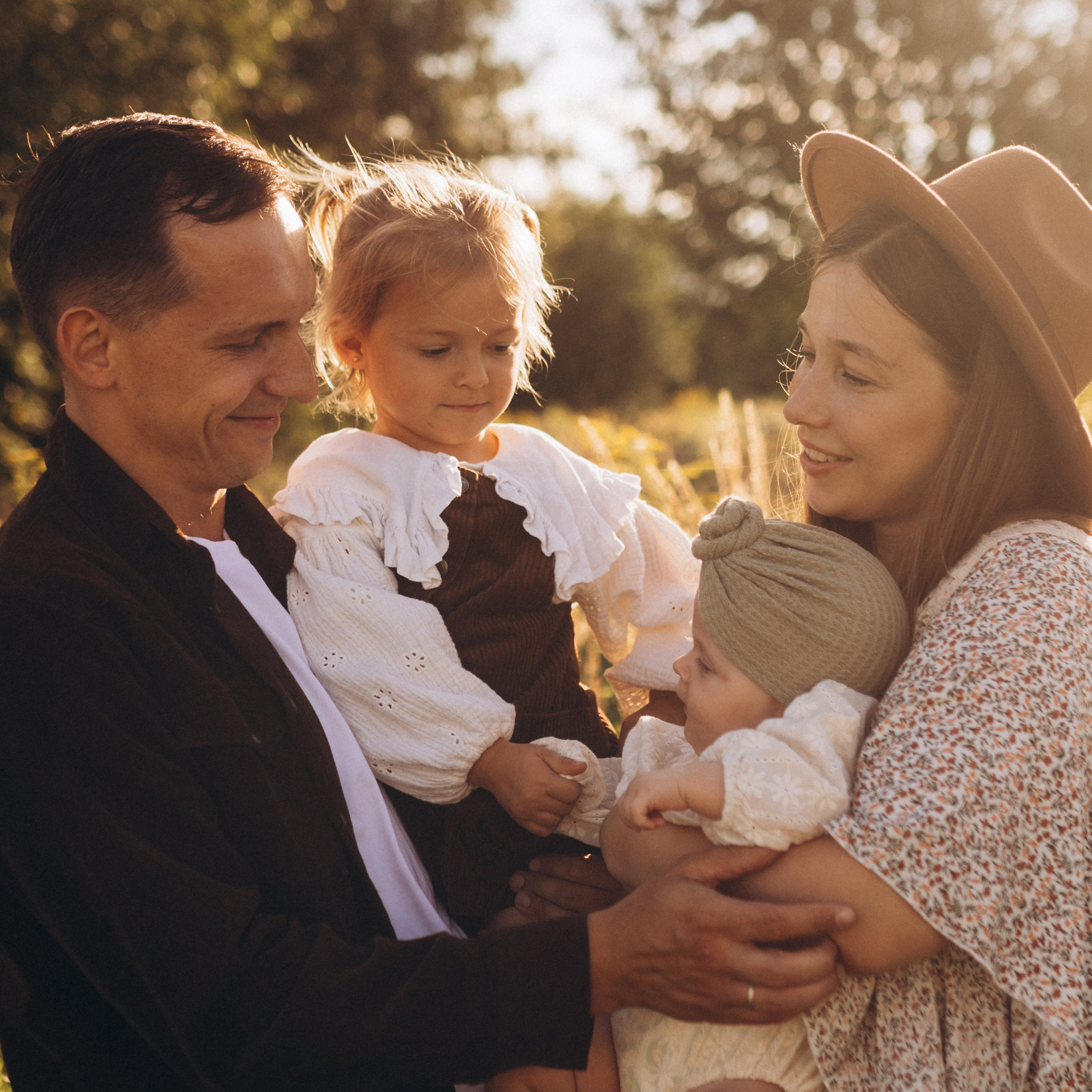 Лена, Игорь, Агата, Арина и&nbsp;Саймон